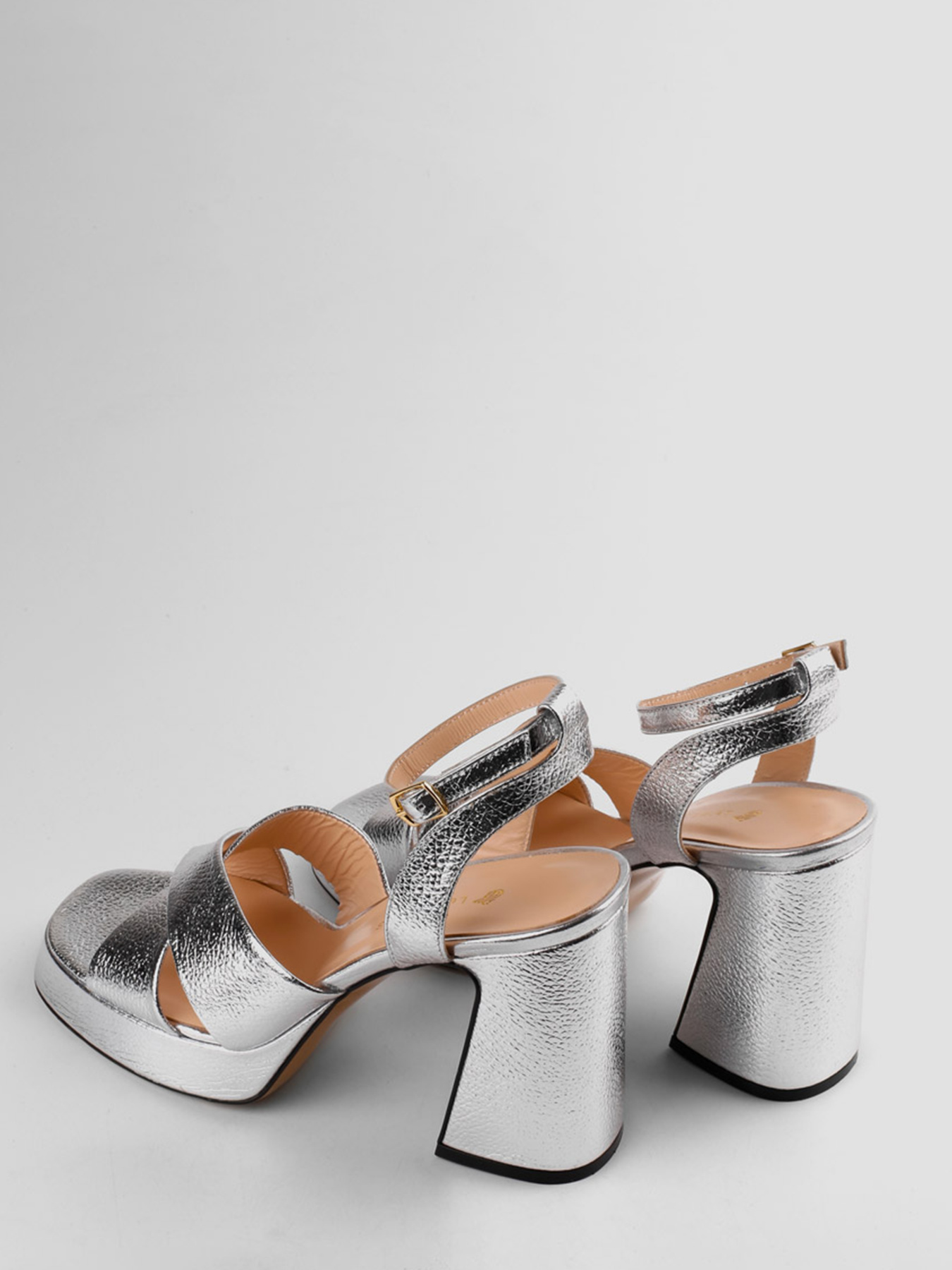 Босоножки LeBERDES модель 00000015851 Фото