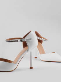 Босоножки LeBERDES модель 00000015946 Фото