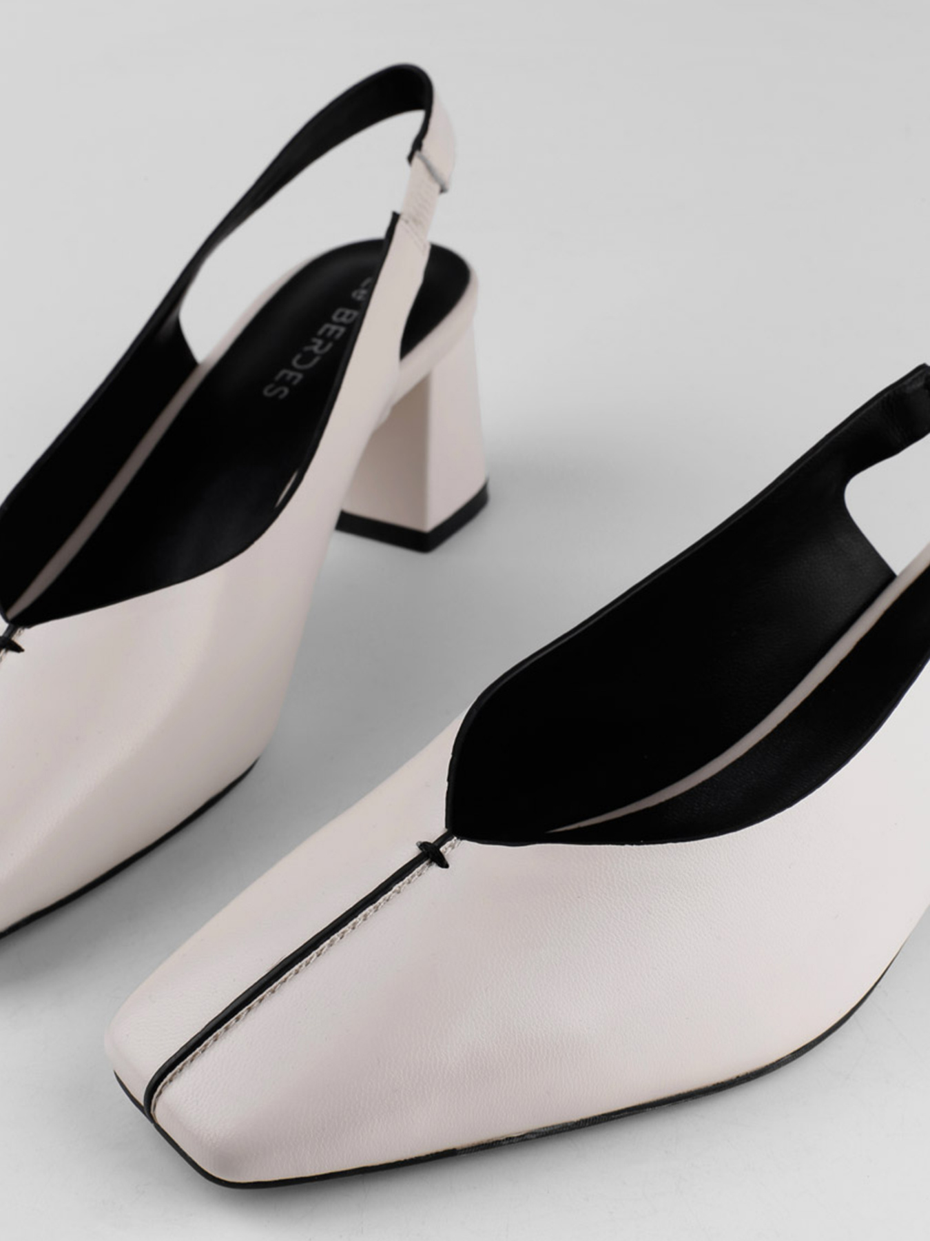 Босоножки LeBERDES модель 00000015947 Фото