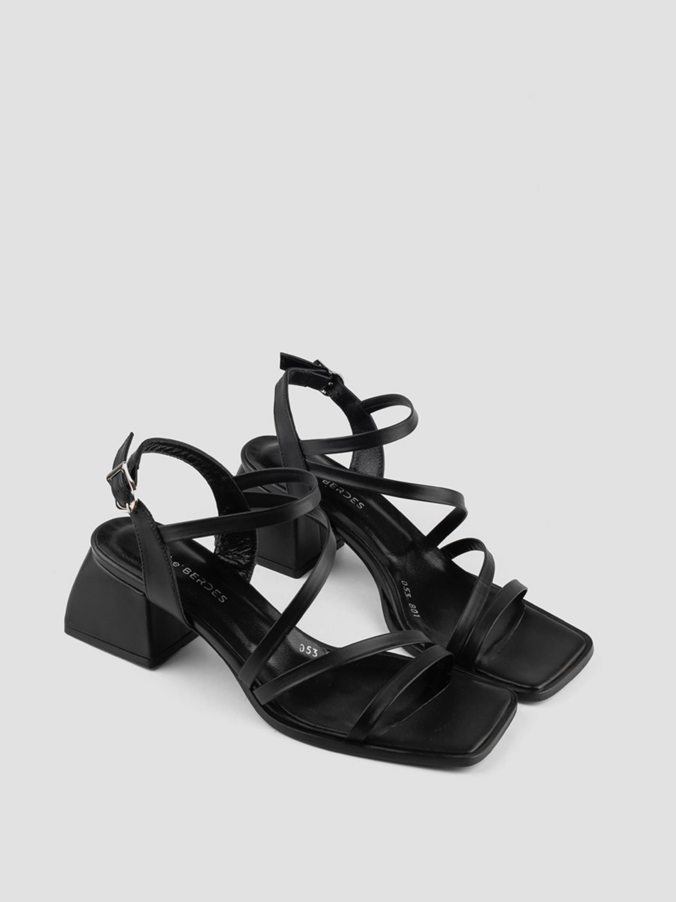 Босоножки LeBERDES модель 00000015951 Фото