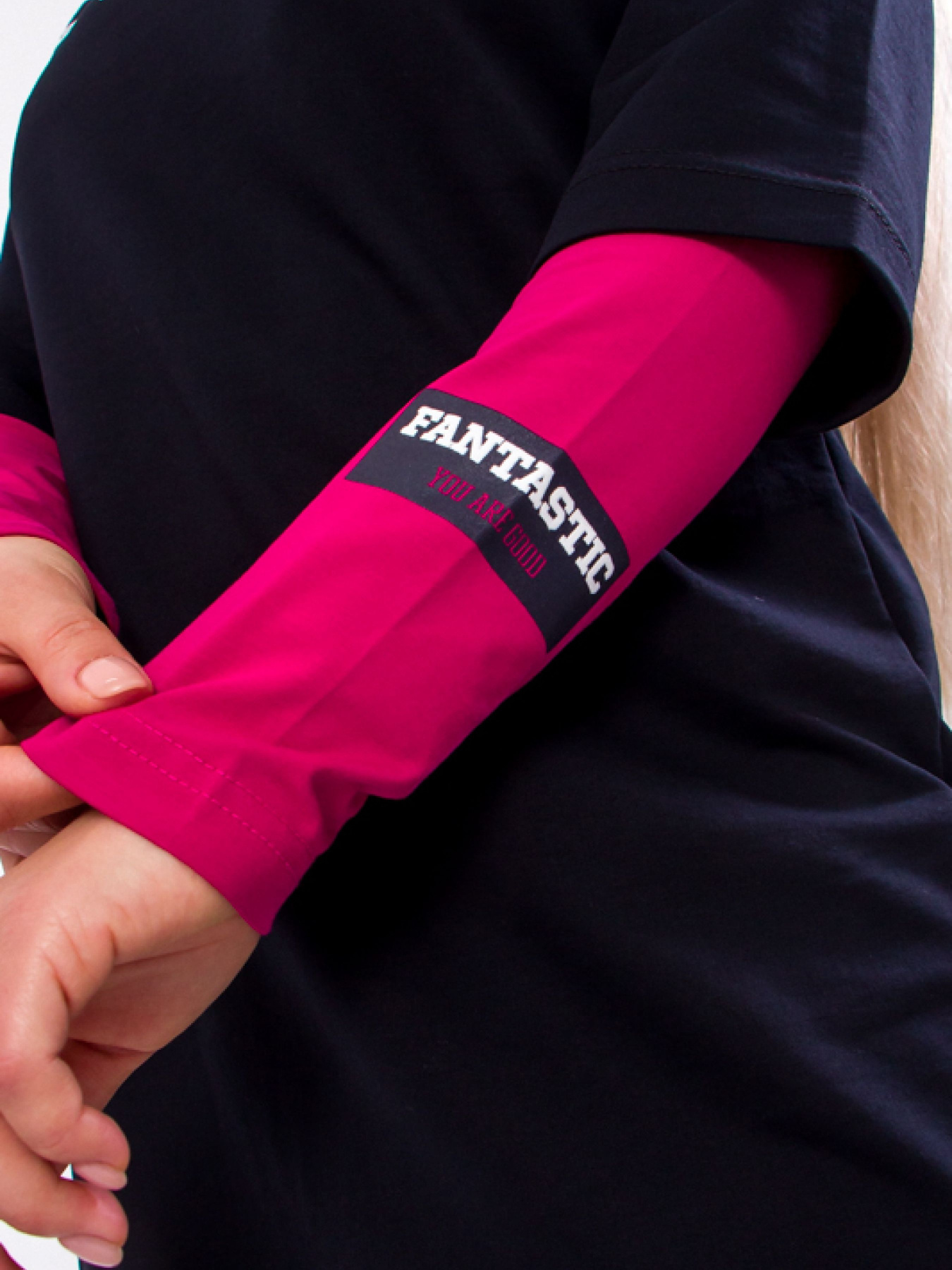 Сукня-футболка Носи своє модель 8230-057-33-malina-chornilxno-sinj Фото