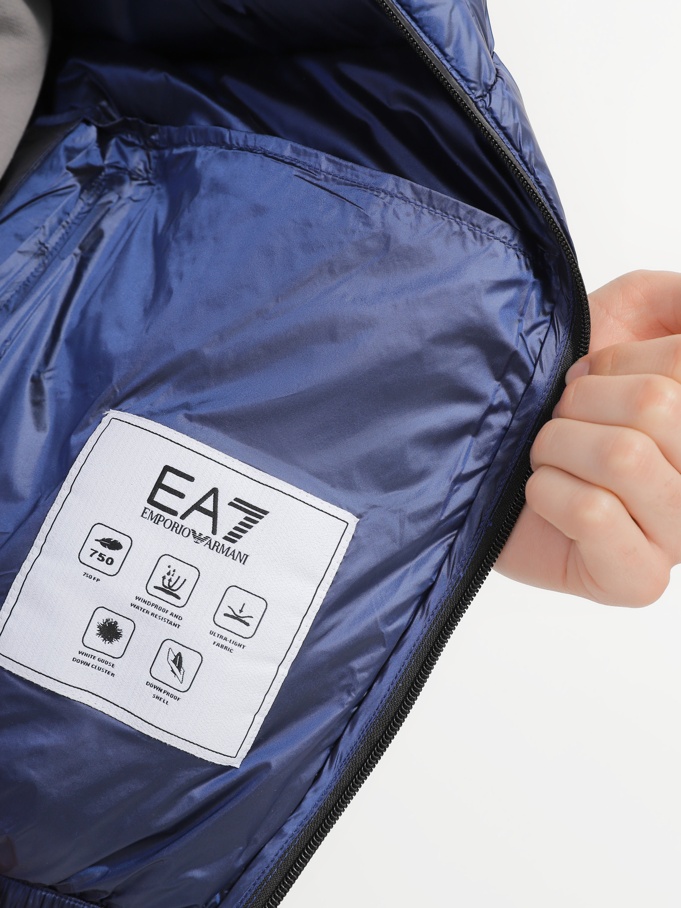 Куртки и дубленки EA7 модель 6LPB41-PN2MZ-0596 Фото