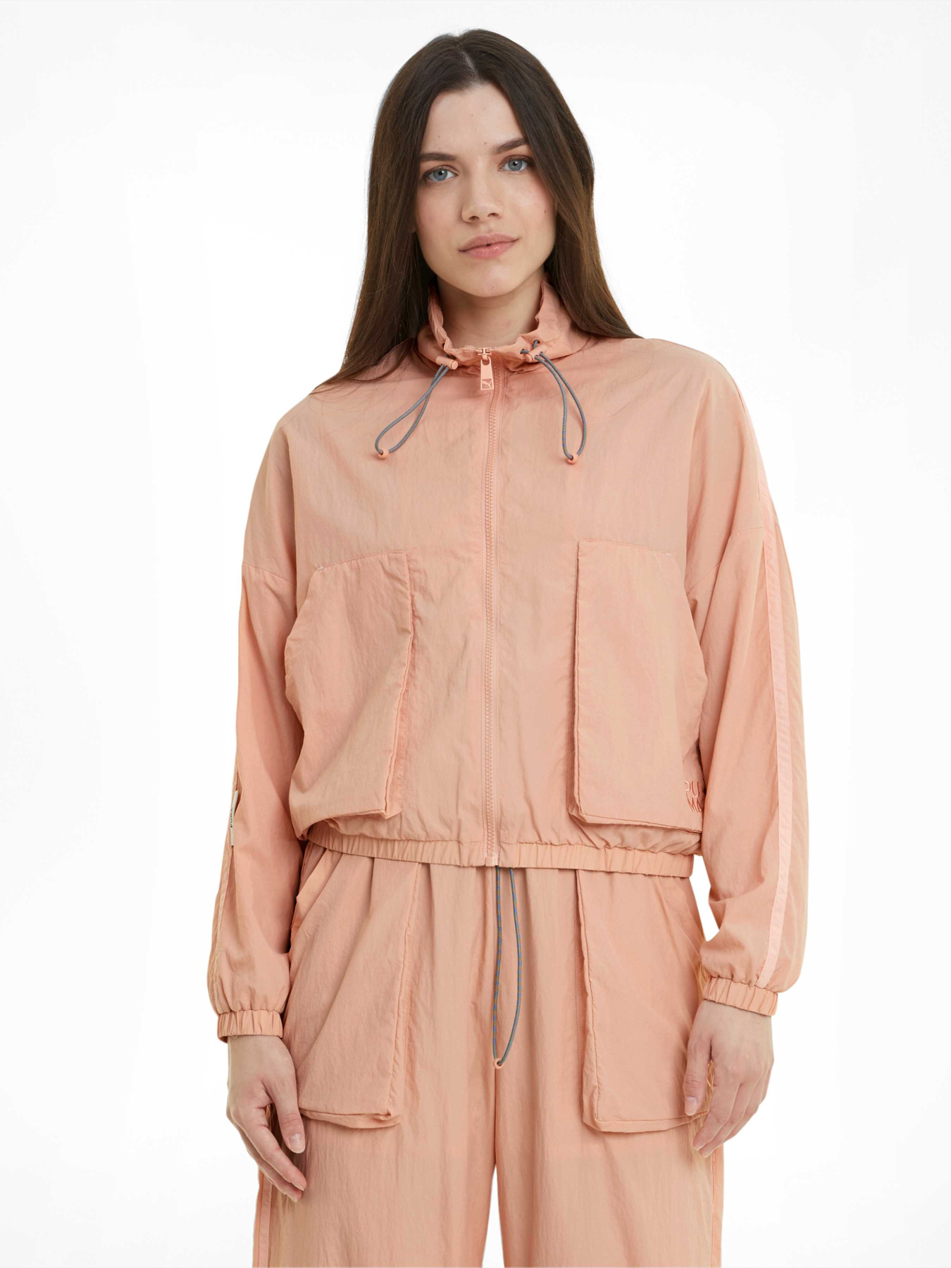 Куртки и дубленки PUMA Infuse Woven Jacket модель 530248 Фото