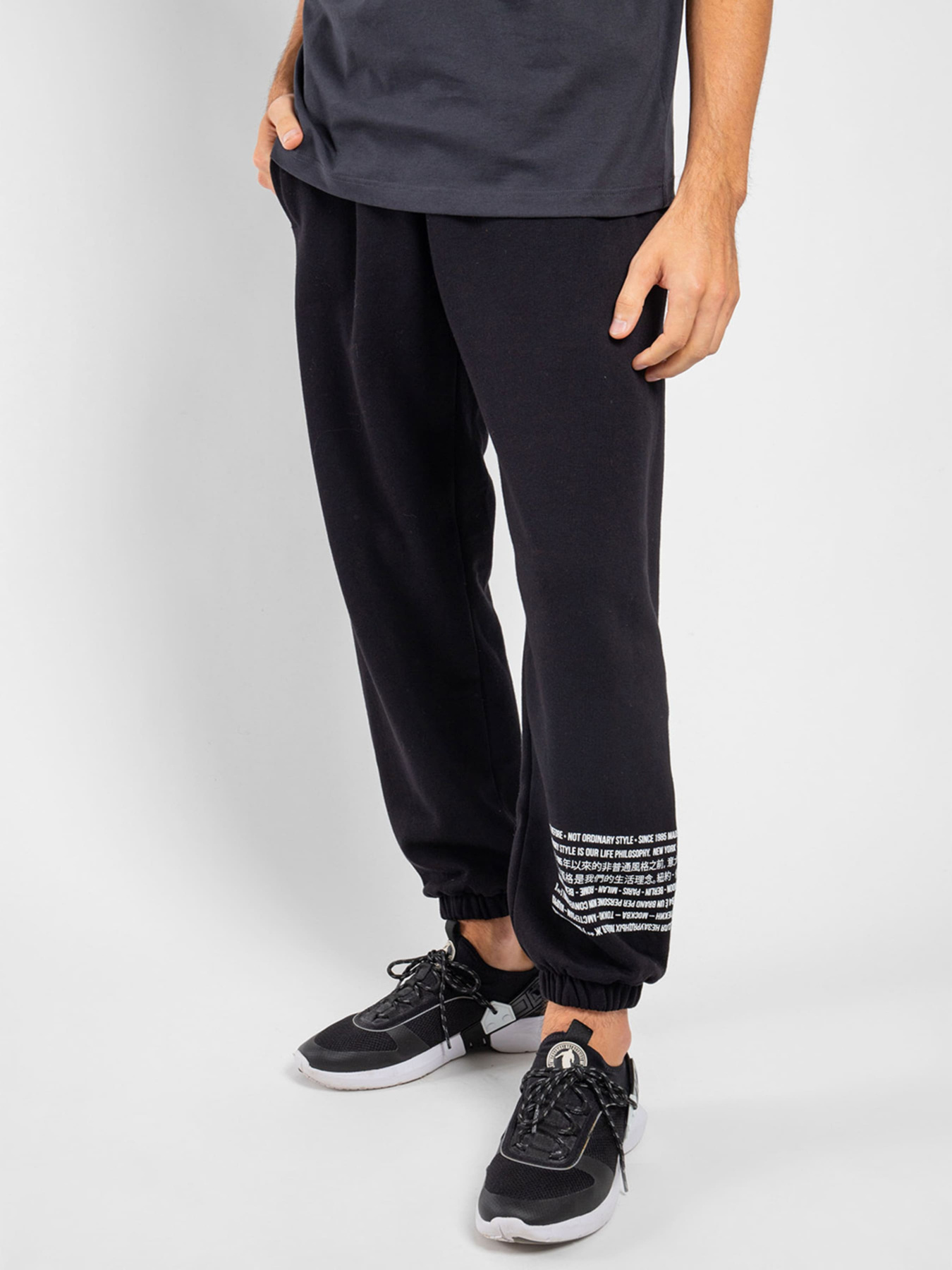 Спортивні штани J.B4 (Just Before) модель 4MG1102 Спортивні штани J.B4 (Just Before) модель 4MG1102 Фото