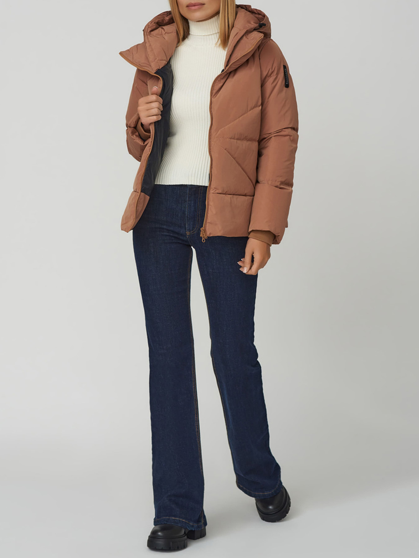 Пуховик Bomboogie модель JW.7032.T.MNQ.184 Фото