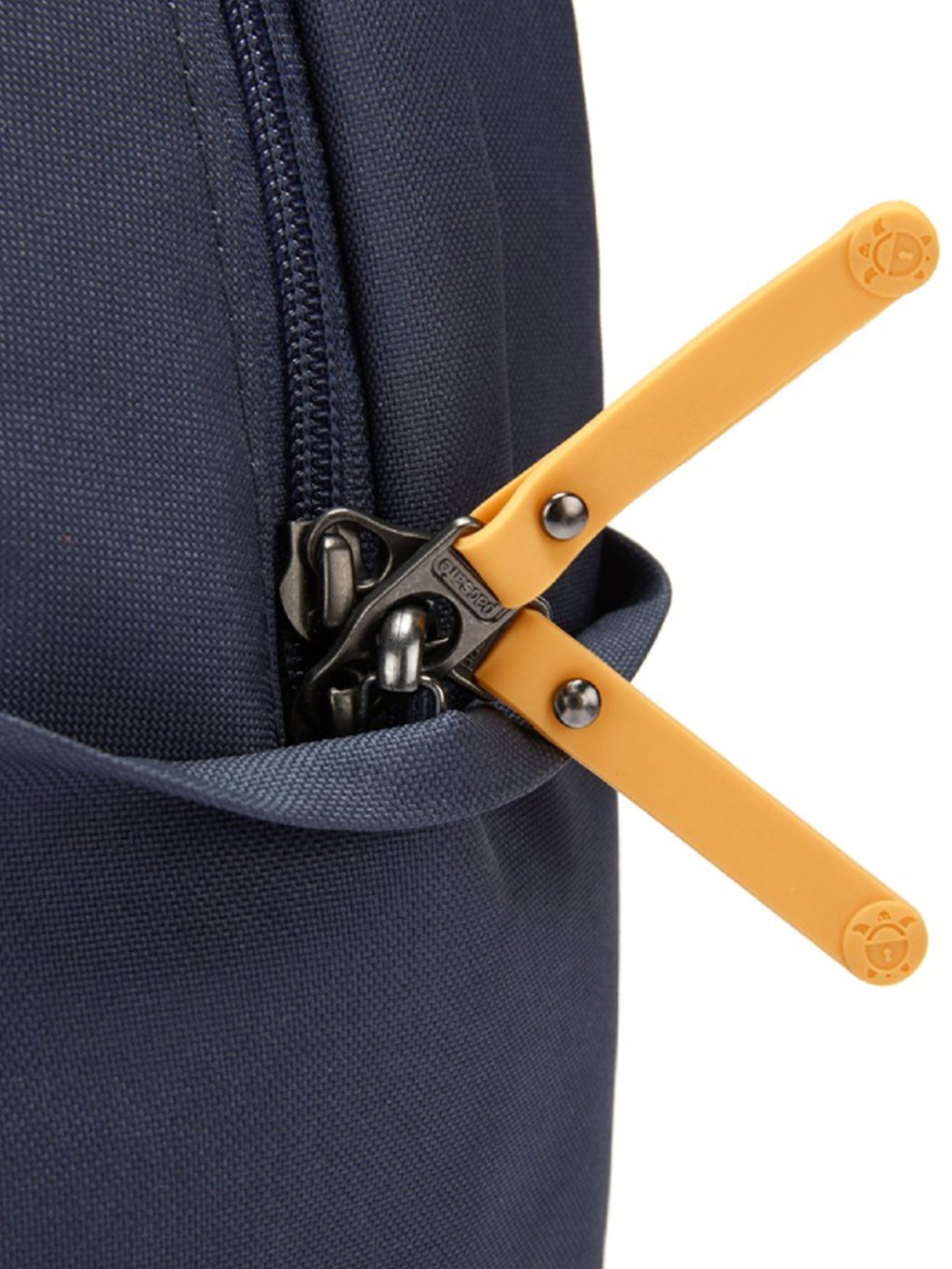 Рюкзак Pacsafe GO 15L backpack модель 35110651 Фото