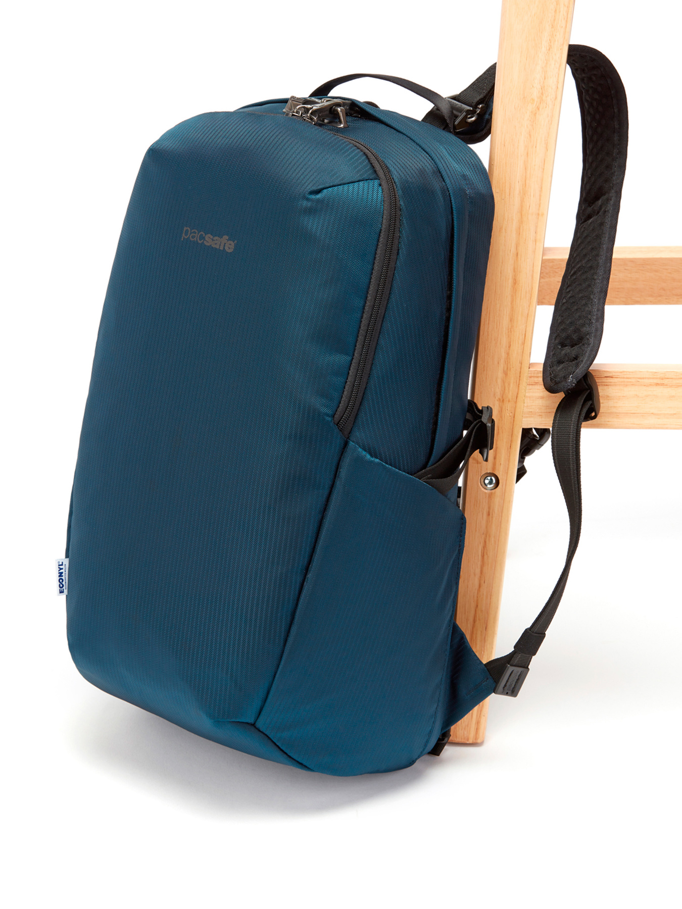 Рюкзак Pacsafe Vibe 25L ECONYL backpack модель 40100641 Фото