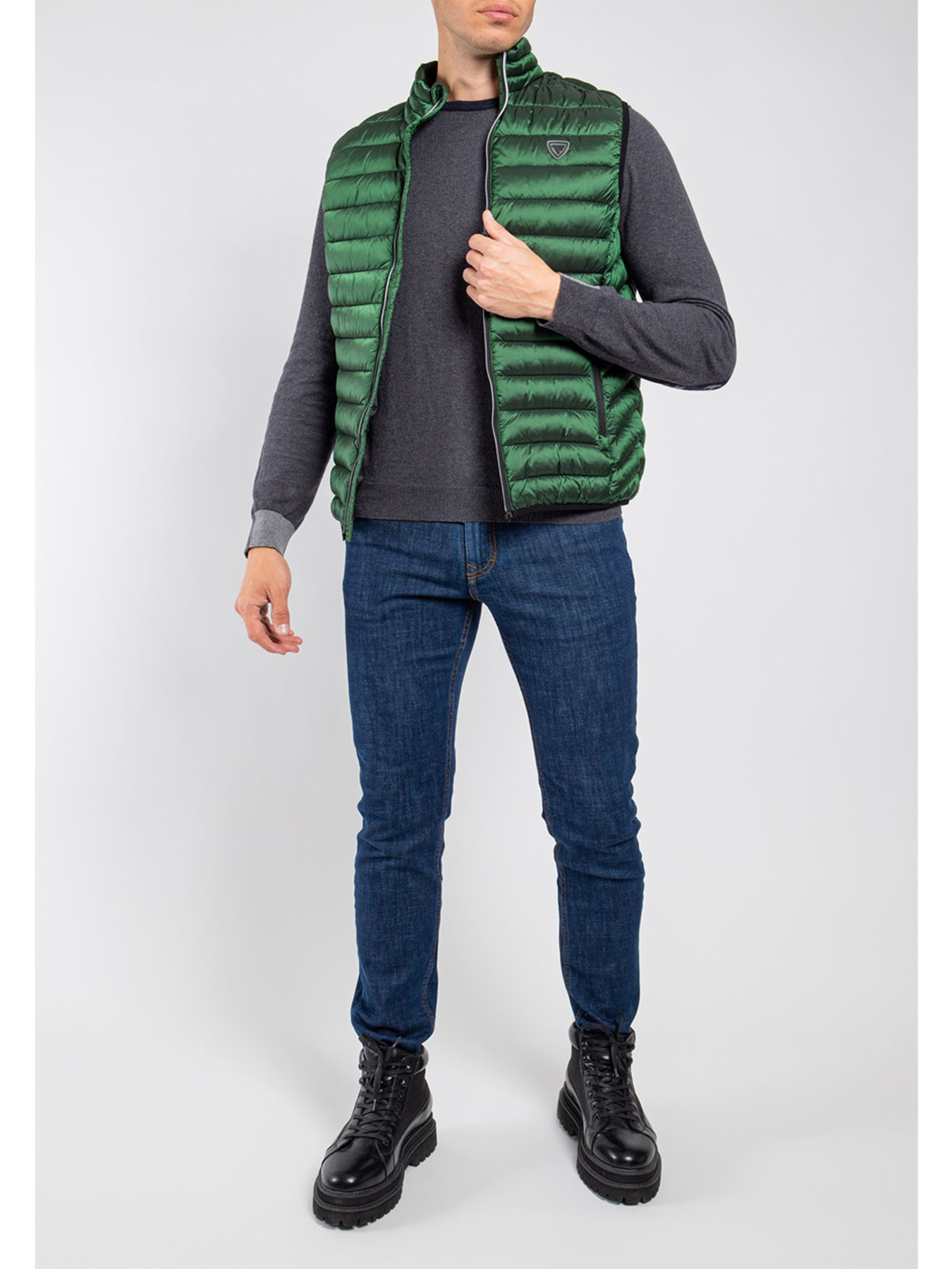 Утепленный жилет Fred Mello модель FMMINNESOTA_FOREST Утепленный жилет Fred Mello модель FMMINNESOTA_FOREST Фото