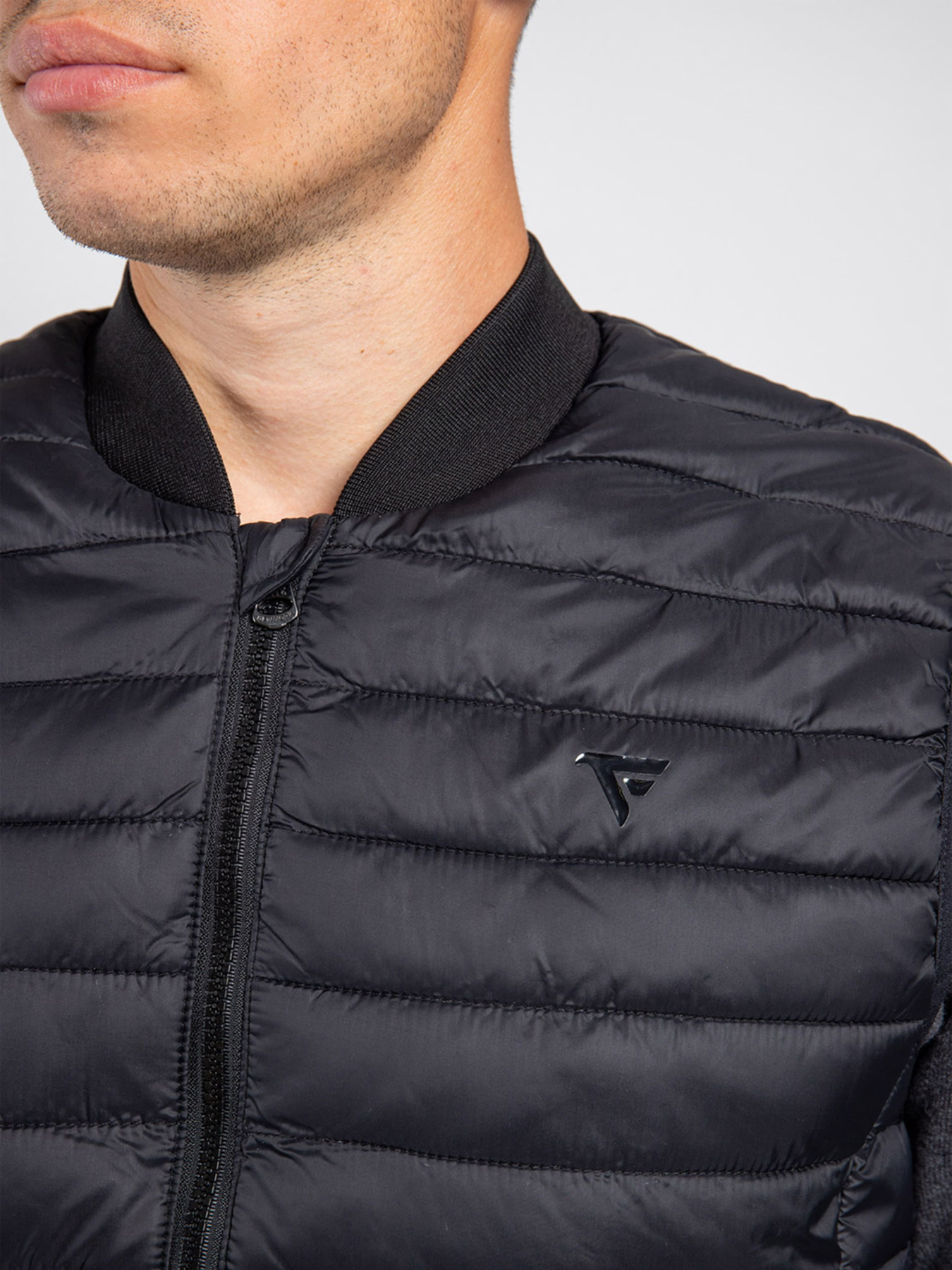 Утеплений жилет Fred Mello модель FMVAIL_BLACK Фото