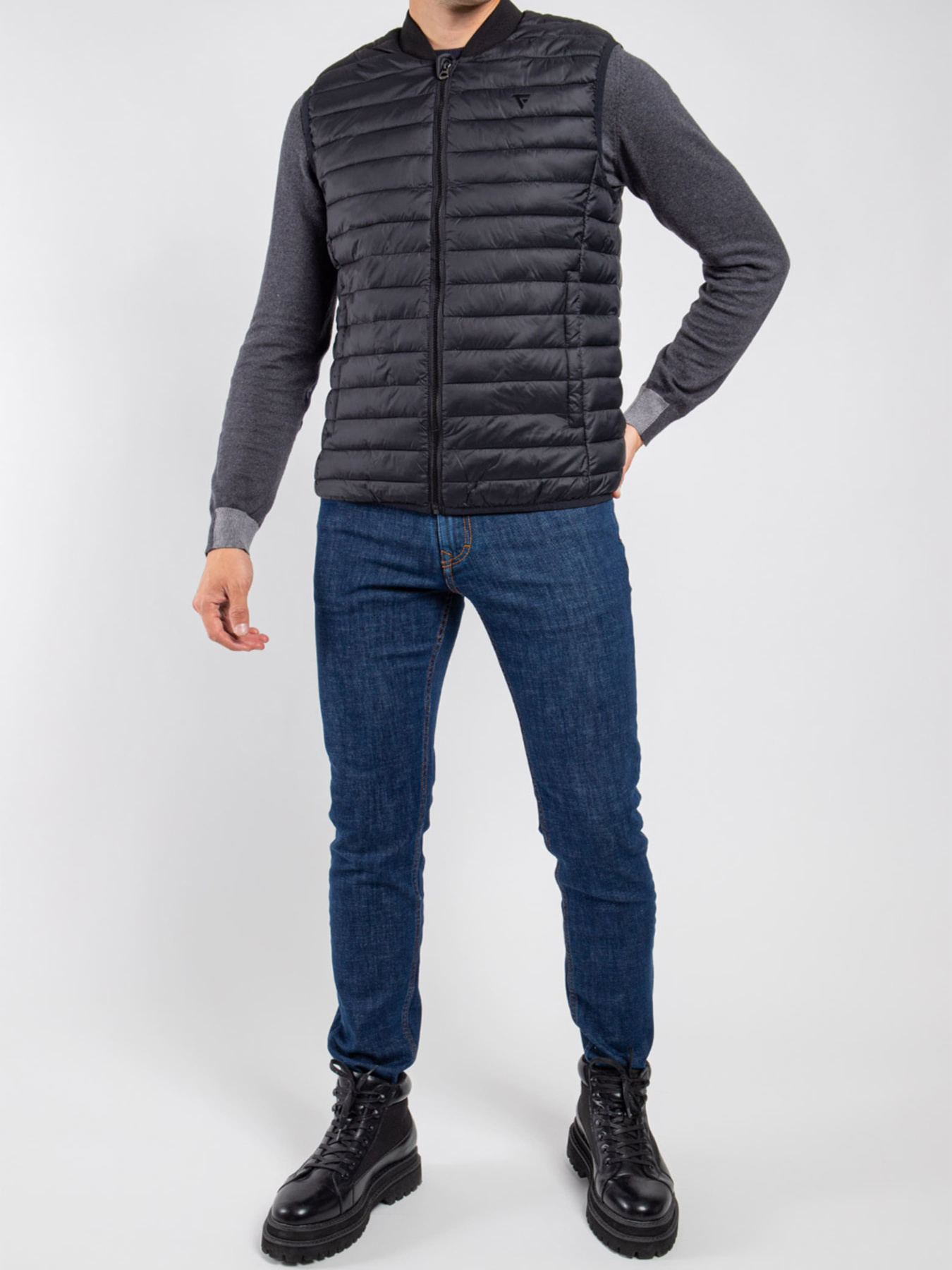 Утеплений жилет Fred Mello модель FMVAIL_BLACK Фото