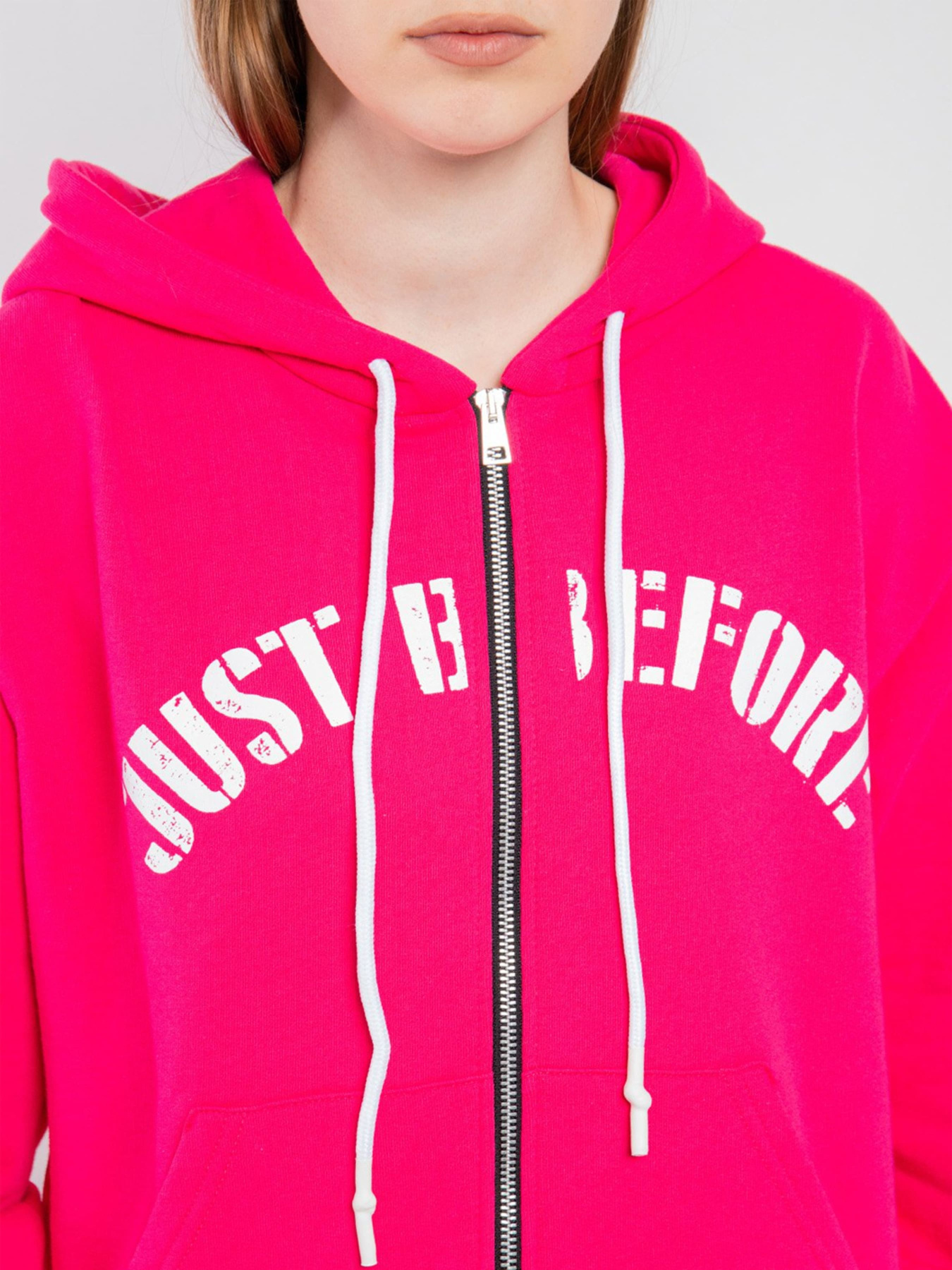 Спортивная кофта J.B4 (Just Before) модель 5WC0821 Спортивная кофта J.B4 (Just Before) модель 5WC0821 Фото