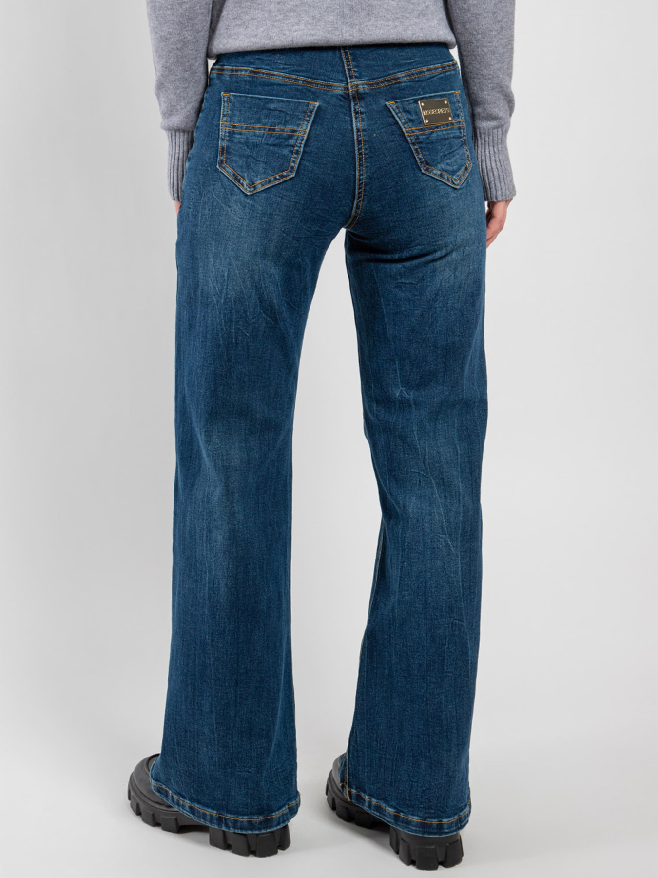 Расклешенные джинсы NOSECRETS модель 223NS330 Фото