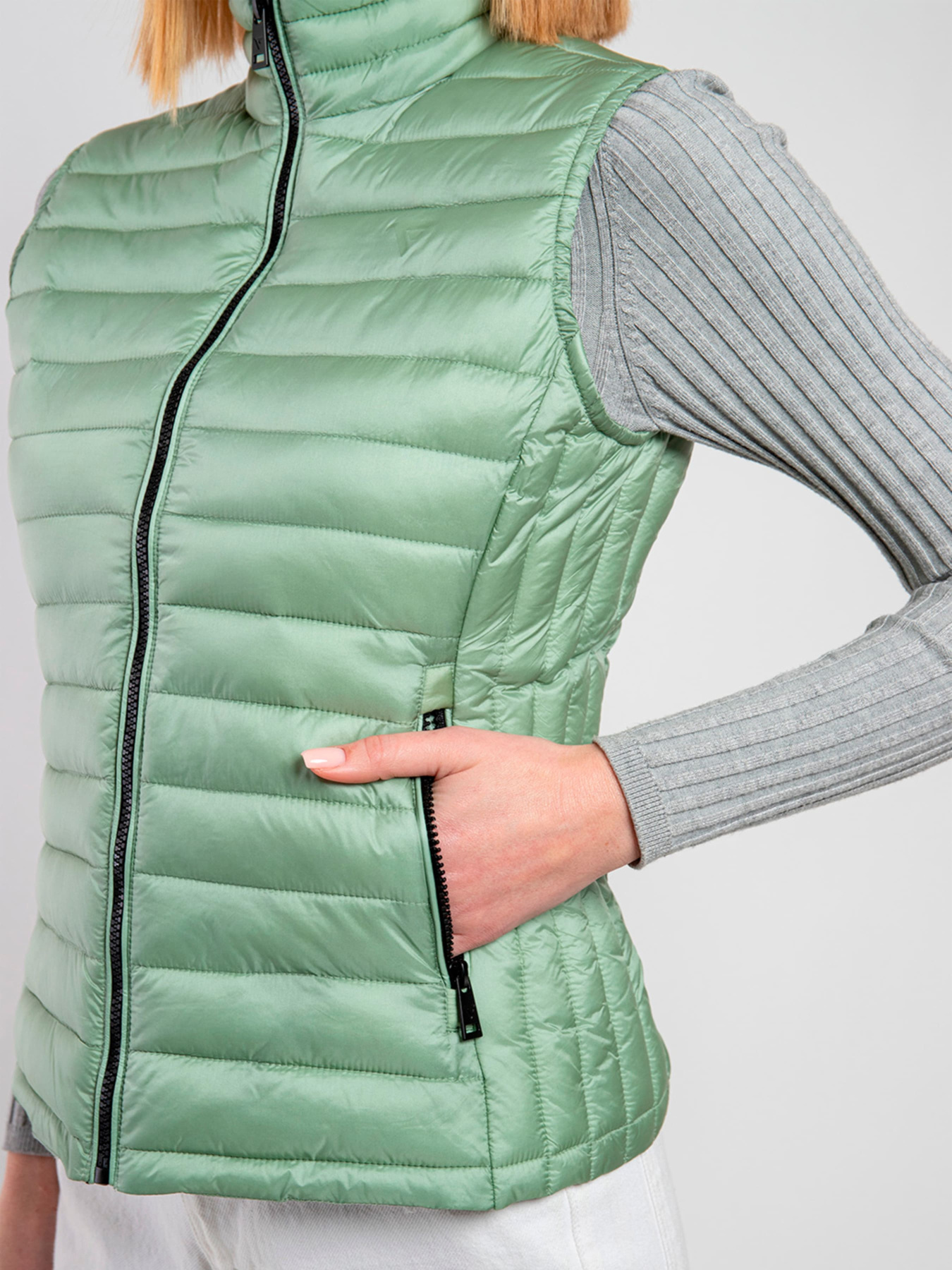 Утепленный жилет Fred Mello модель FWLEXINGTON_GREEN Утепленный жилет Fred Mello модель FWLEXINGTON_GREEN Фото