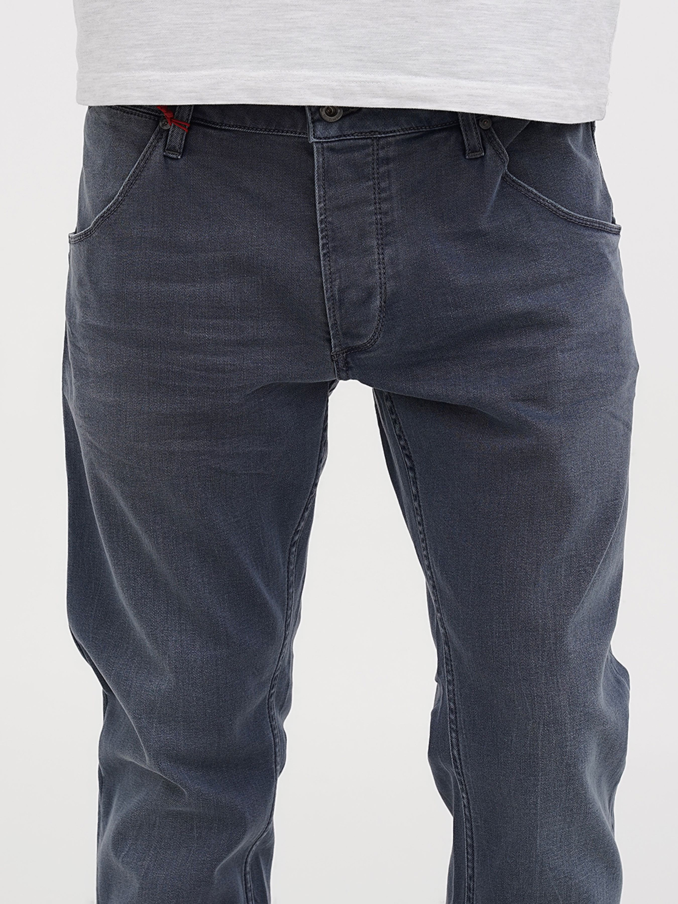 Зауженные джинсы Mustang Jeans модель 4006201 Фото