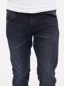 Завужені джинси Mustang Jeans модель 5008351 Фото