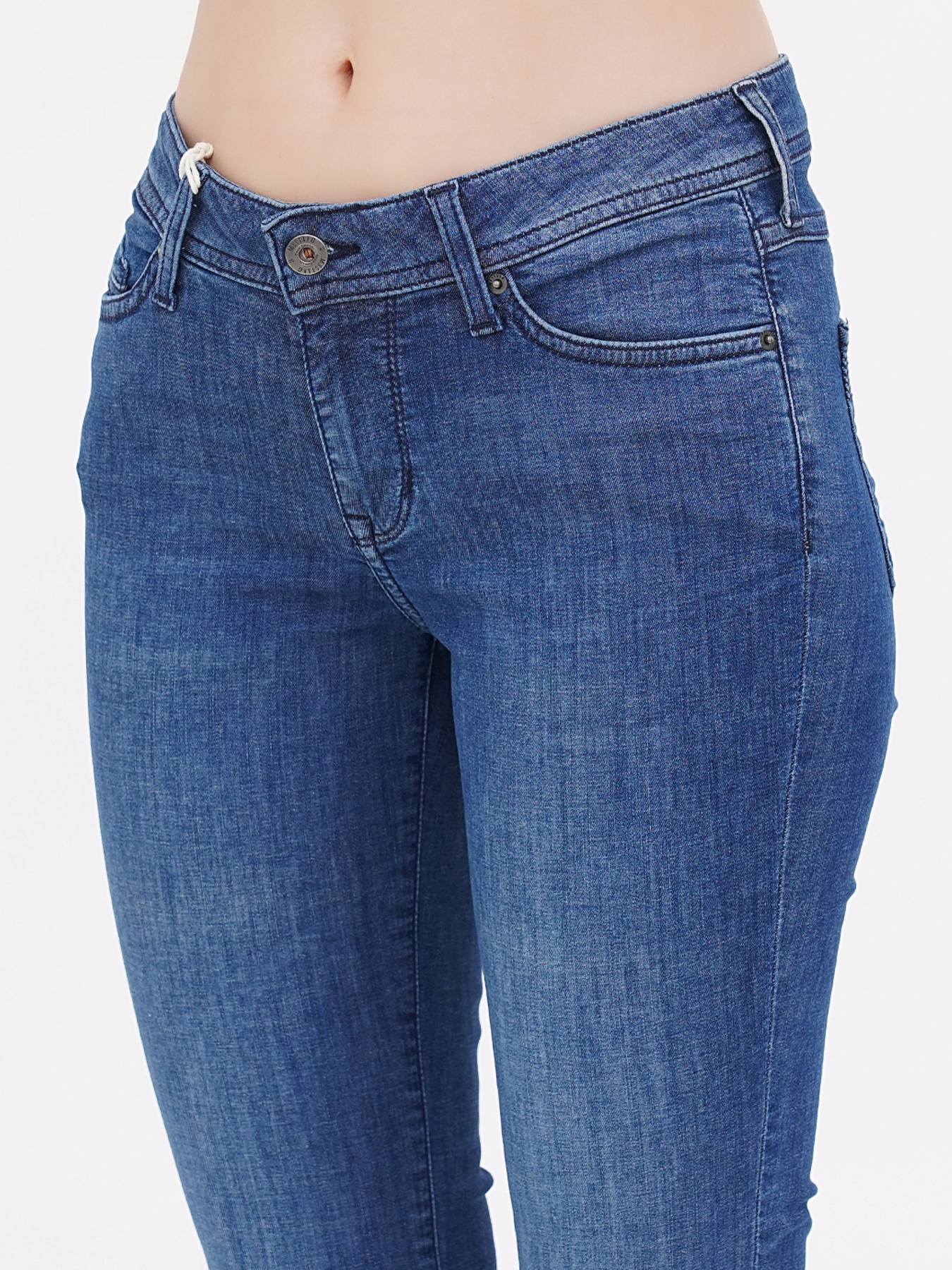 Завужені джинси Mustang Jeans модель 4009209 Фото