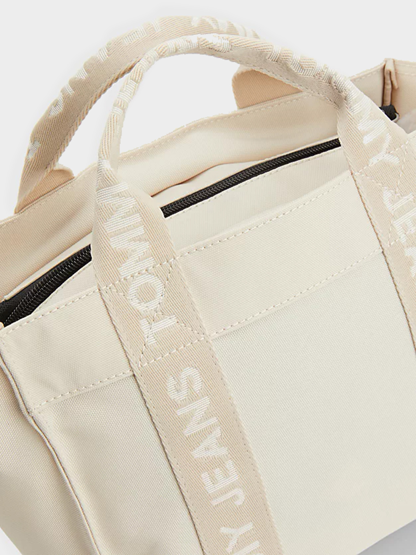 Сумки Tommy Hilfiger модель AW0AW14546-ACI Фото