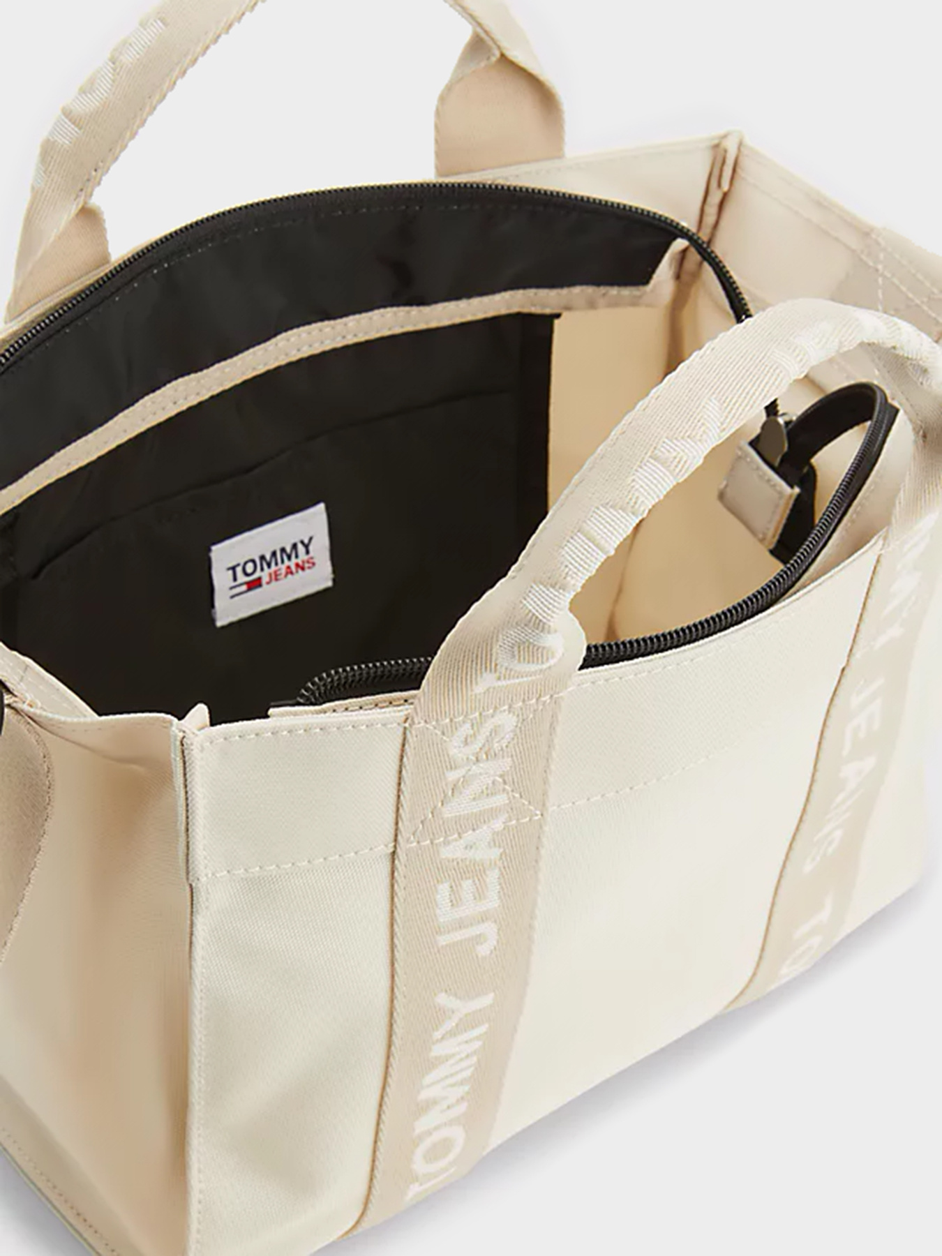 Сумки Tommy Hilfiger модель AW0AW14546-ACI Фото