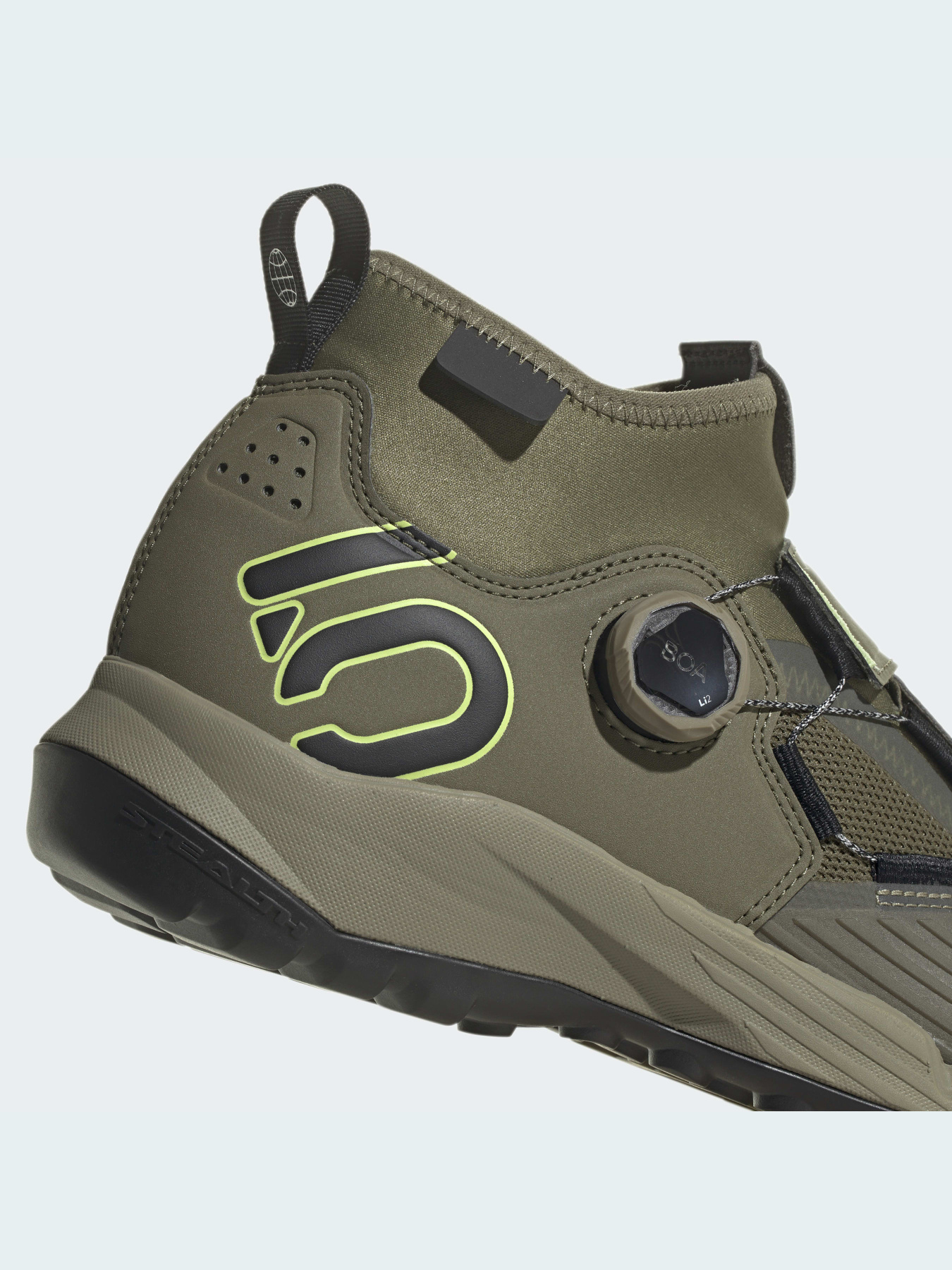 Кроссовки аутдор Adidas модель GY9118 Кроссовки аутдор Adidas модель GY9118 Фото