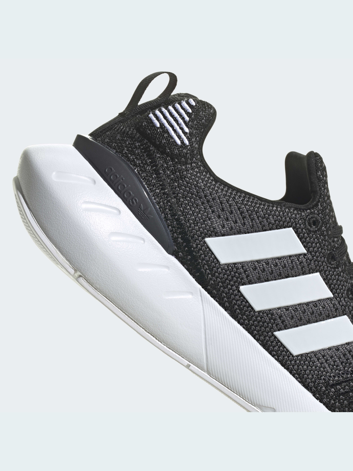 Кроссовки Adidas Swift модель GV7971 Фото