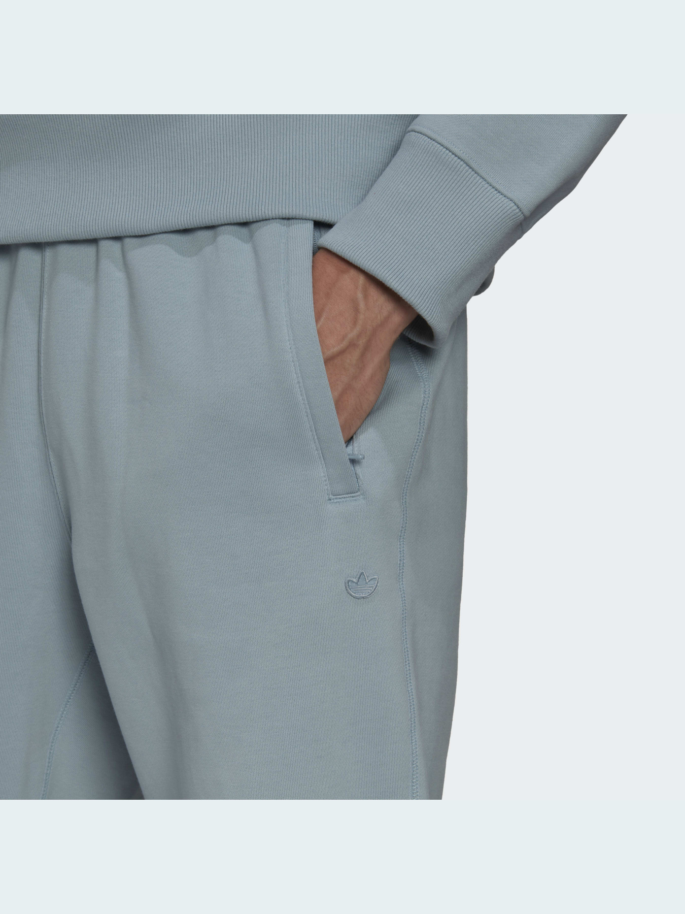 Повседневные штаны Adidas Adicolor модель HC4537 Повседневные штаны Adidas Adicolor модель HC4537 Фото