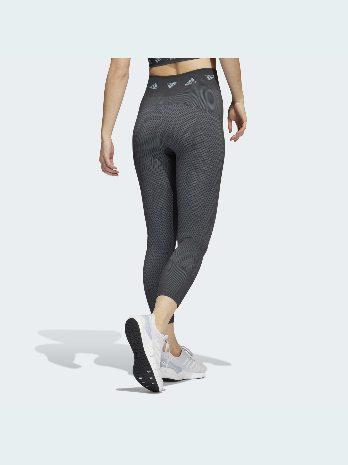 Спортивные леггинсы Adidas модель HD1981 Спортивные леггинсы Adidas модель HD1981 Фото