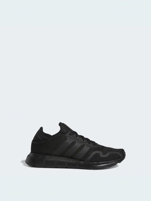 Кросівки повсякденні Adidas Swift модель FY2153 Фото