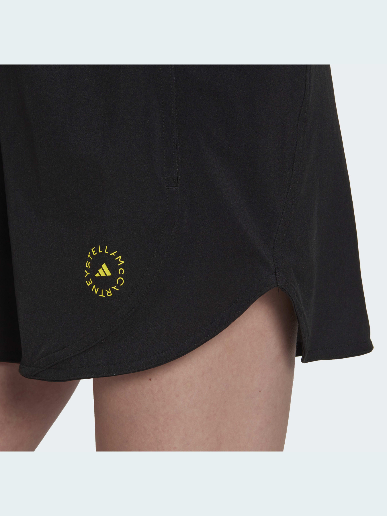 Шорти спортивні Adidas модель HI6028 Фото