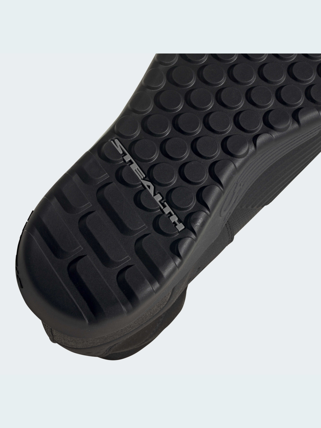 Кроссовки повседневные Adidas модель S29146 Фото