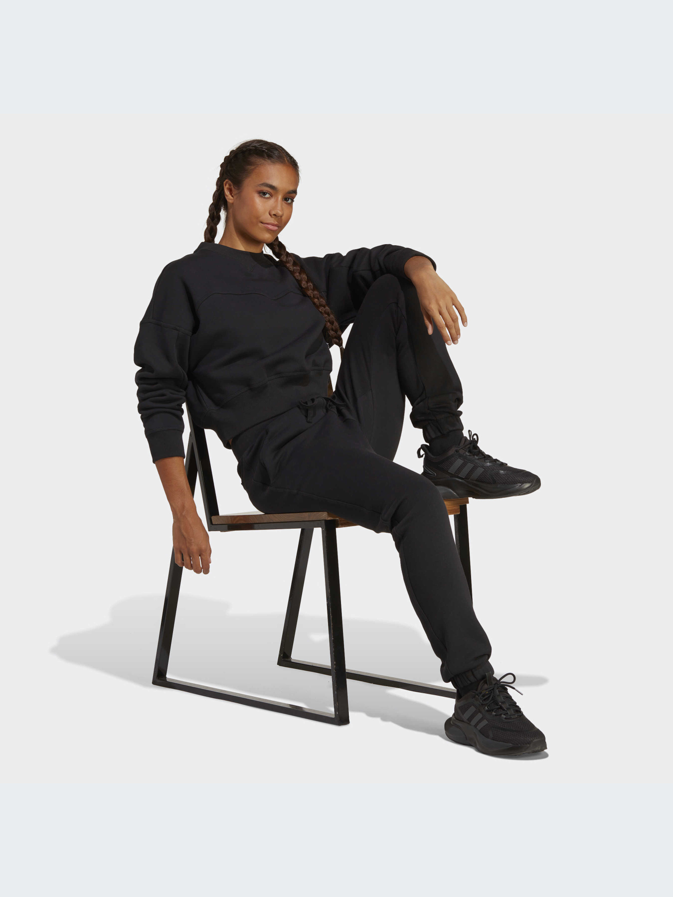 Свитшот Adidas модель HZ4379 Фото