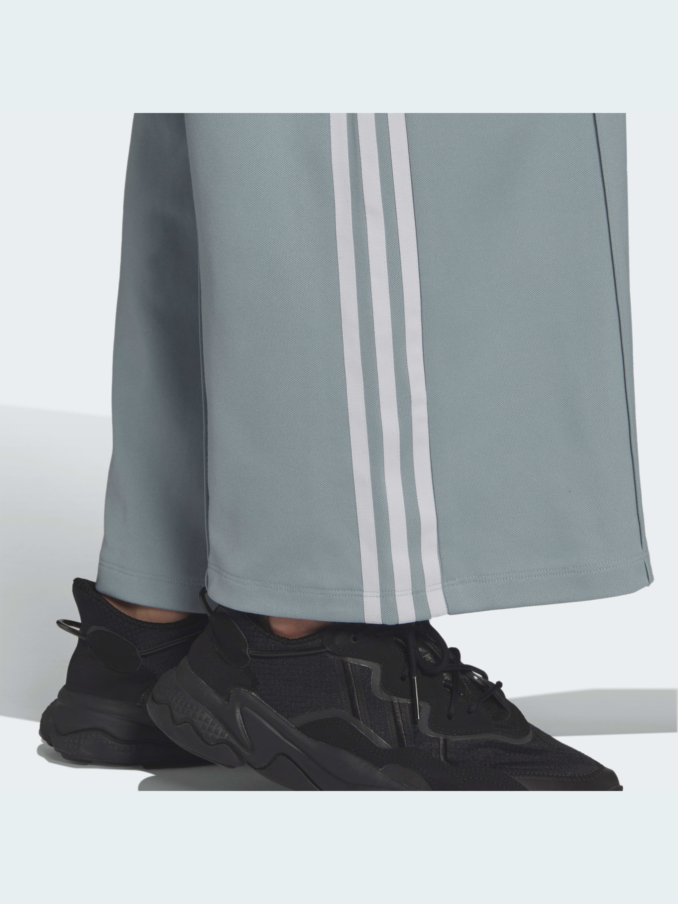 Штани повсякденні Adidas Adicolor модель HC1928 Фото