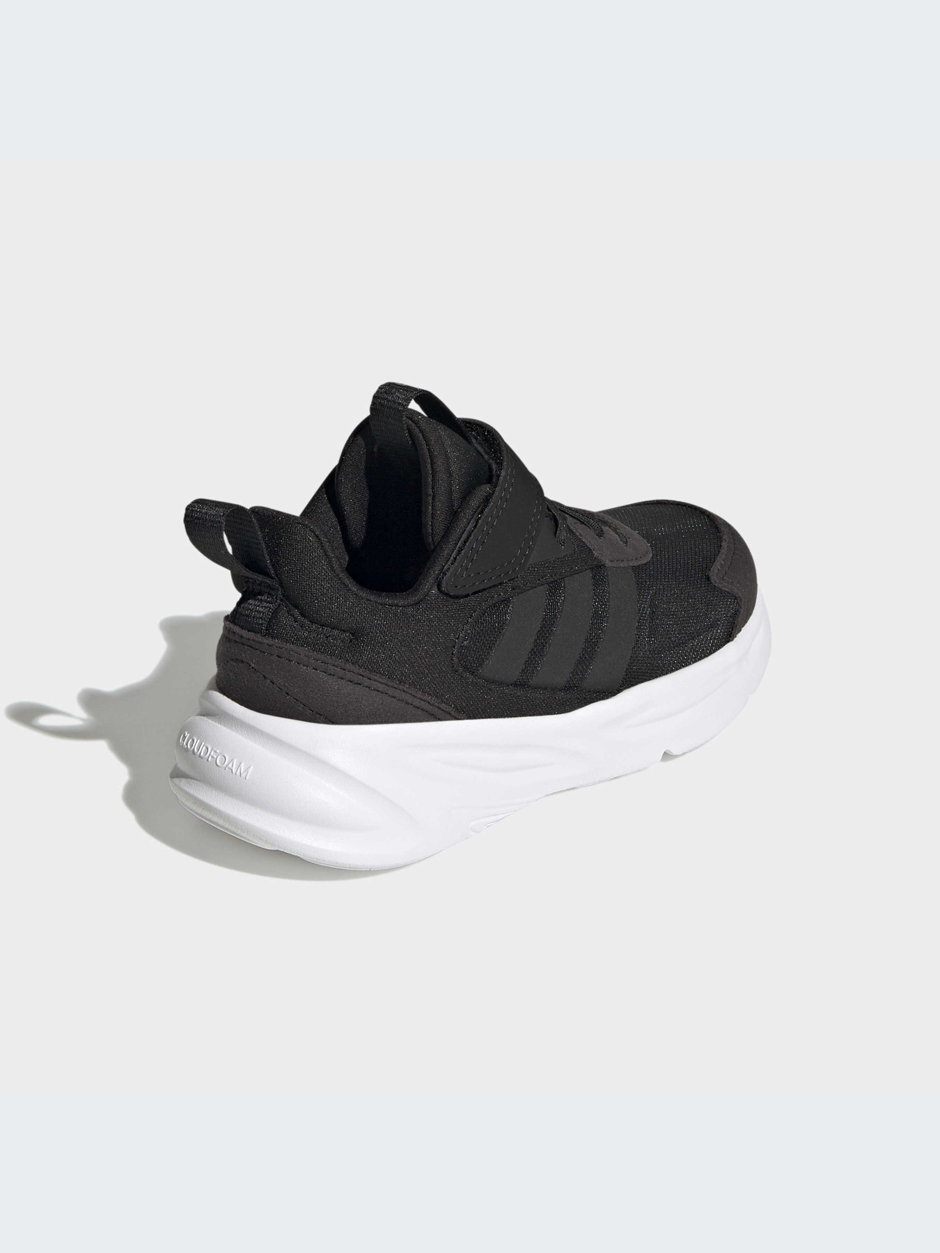 Кроссовки Adidas Ozweego модель GW1560 Фото