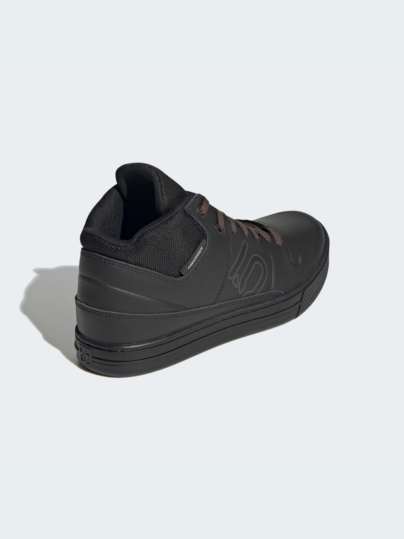 Кроссовки повседневные Adidas модель FY9304 Кроссовки повседневные Adidas модель FY9304 Фото