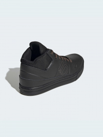 Кроссовки повседневные Adidas модель FY9304 Кроссовки повседневные Adidas модель FY9304 Фото