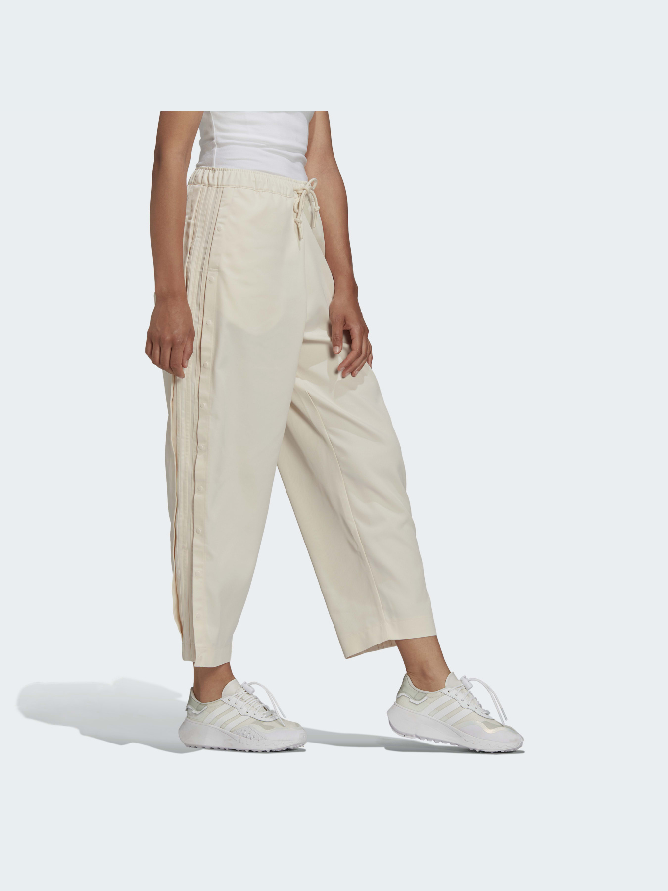 Повседневные штаны Adidas модель HF2009 Повседневные штаны Adidas модель HF2009 Фото