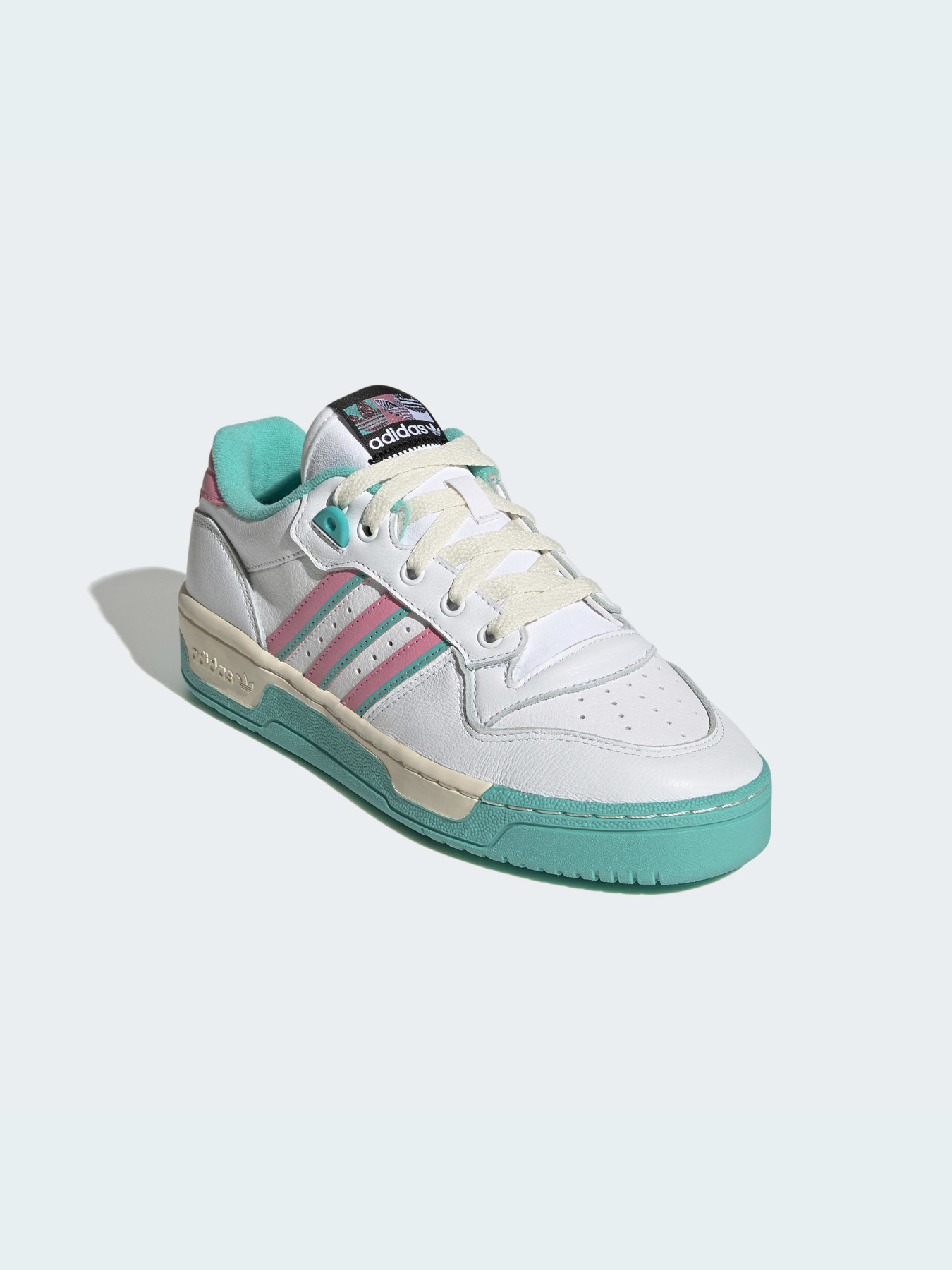 Кроссовки Adidas модель HQ6877 Фото