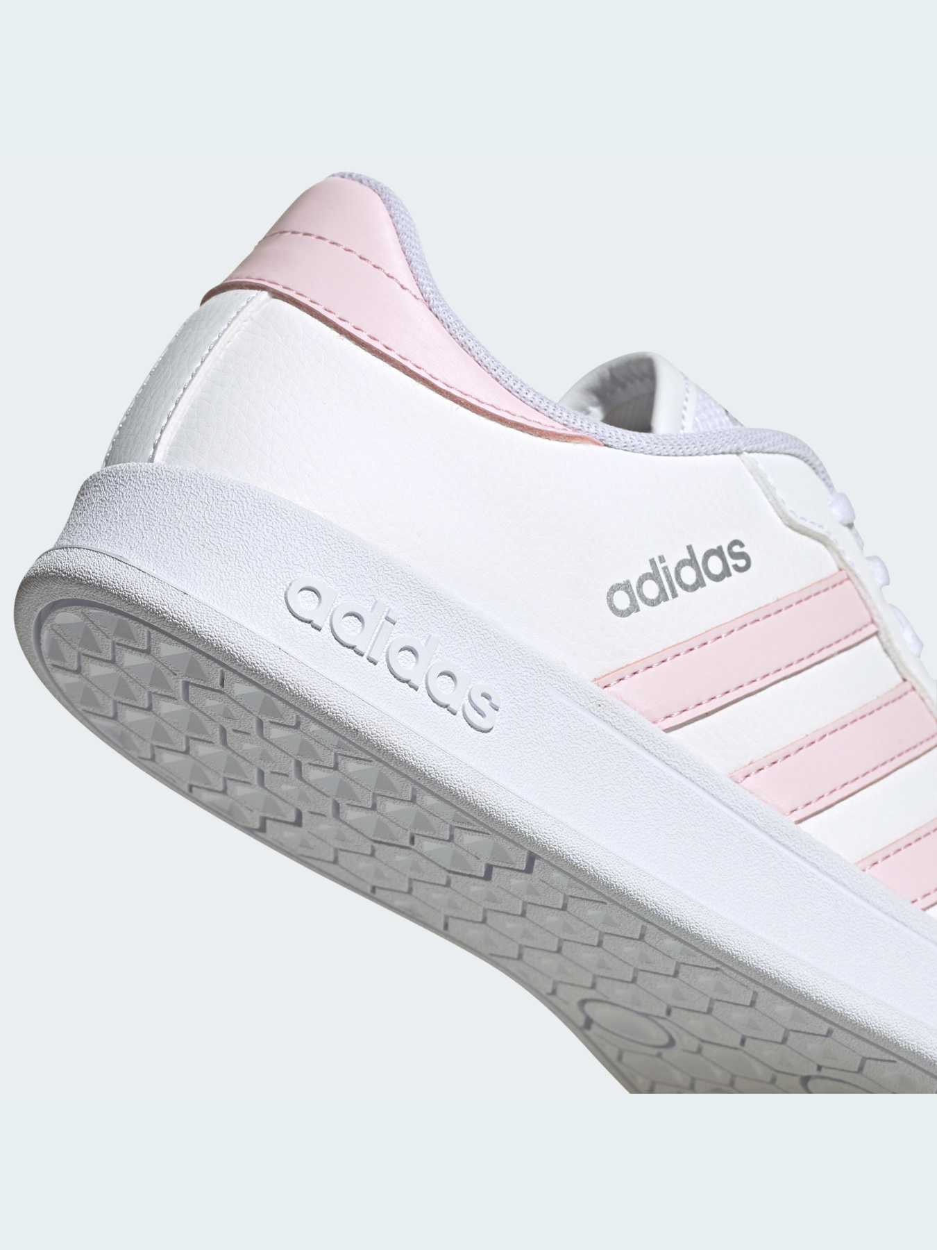 Кросівки Adidas модель FZ2466 Фото