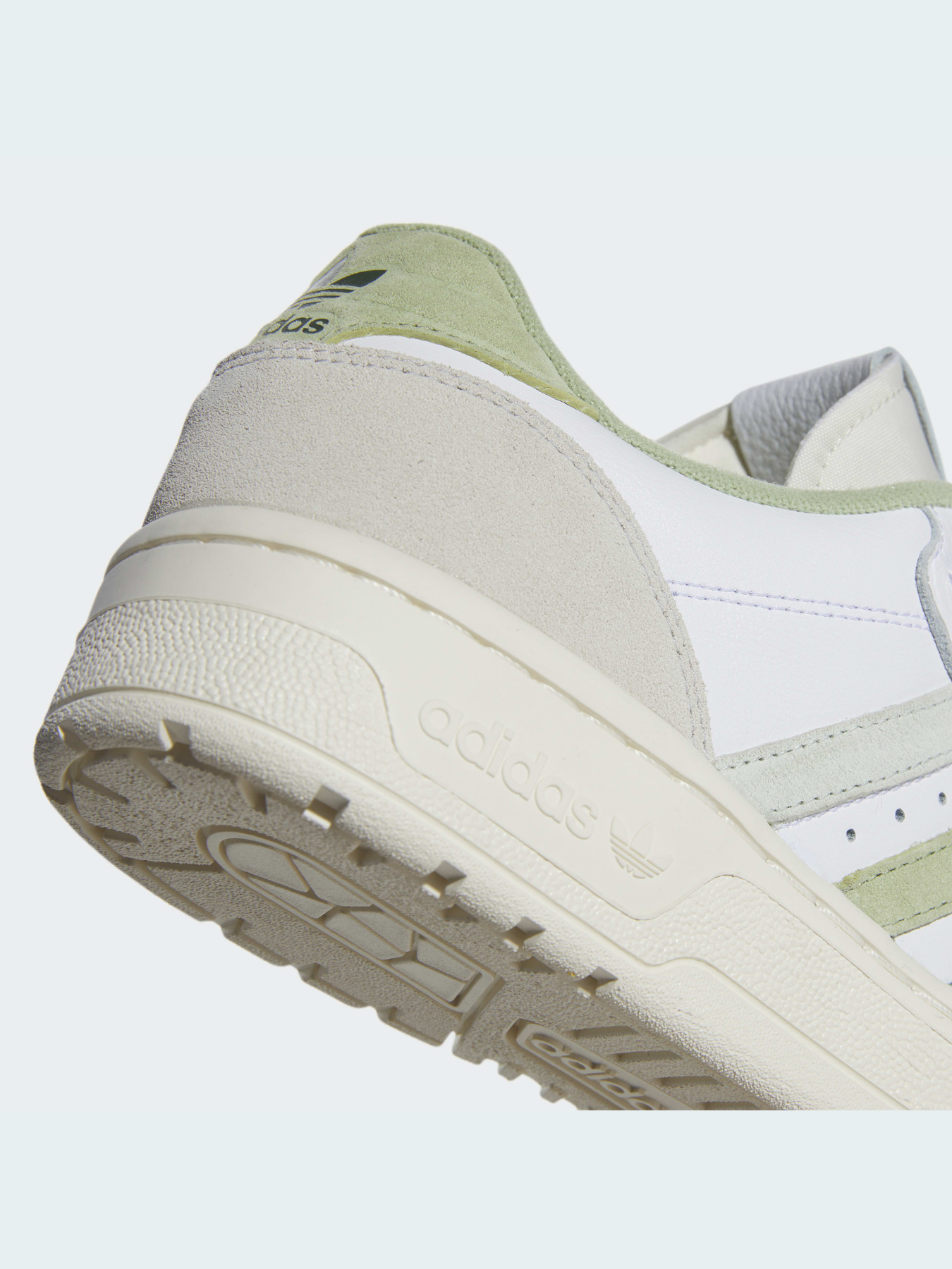 Кроссовки Adidas модель GX7081 Фото