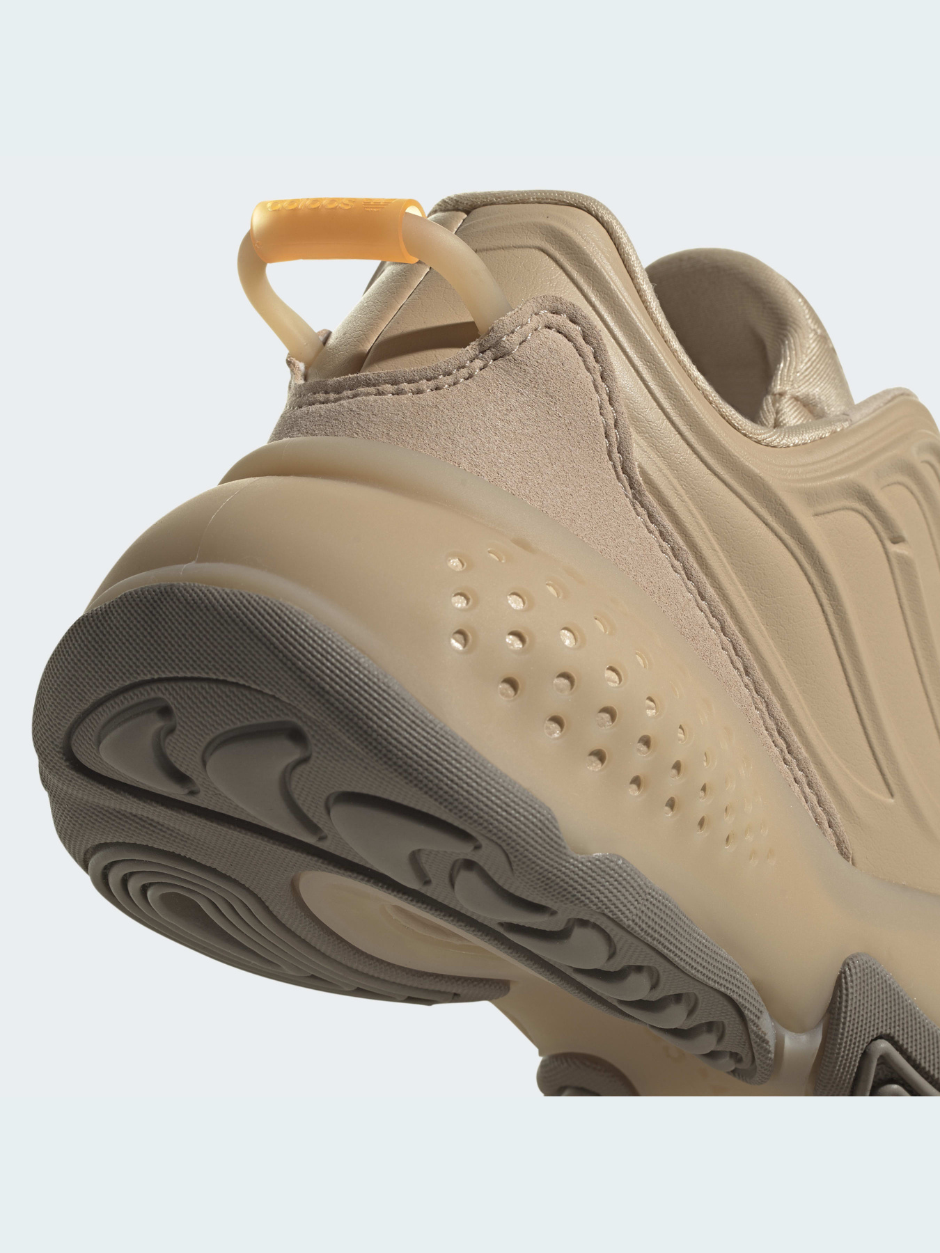 Кросівки Adidas Ozweego модель GY3794 Фото