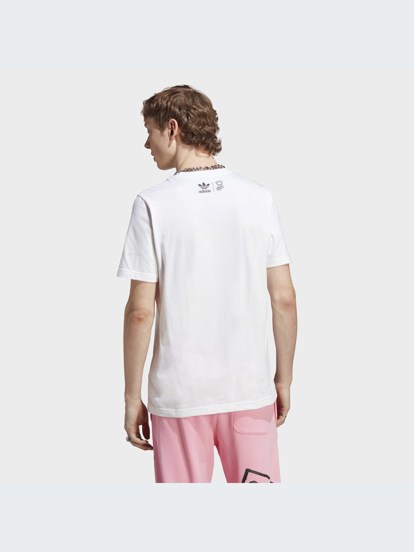 Футболка Adidas Graphics модель IA6391 Футболка Adidas Graphics модель IA6391 Фото