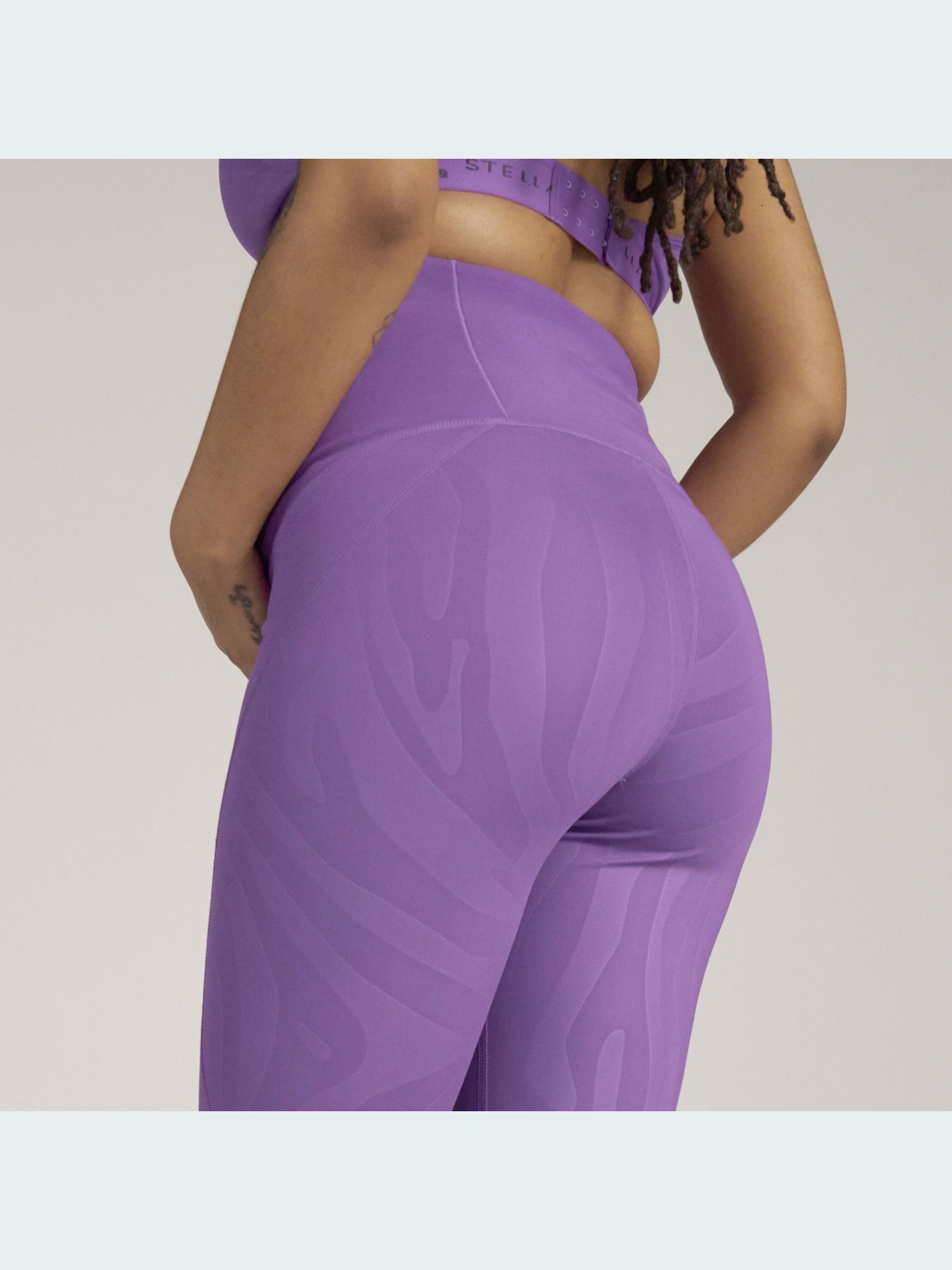 Спортивные леггинсы Adidas модель HI6025 Фото