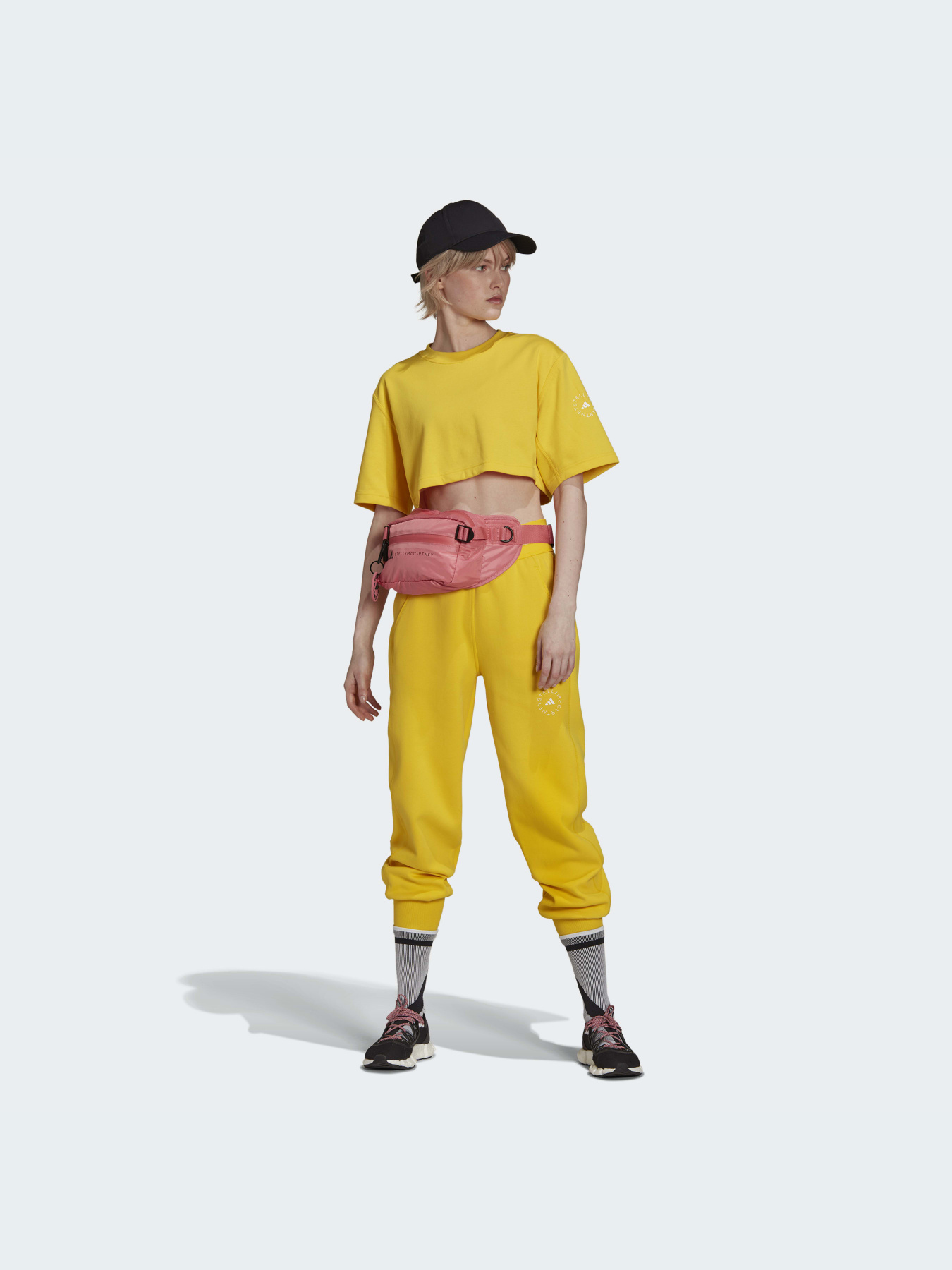 Спортивный топ Adidas модель GT9454 Фото