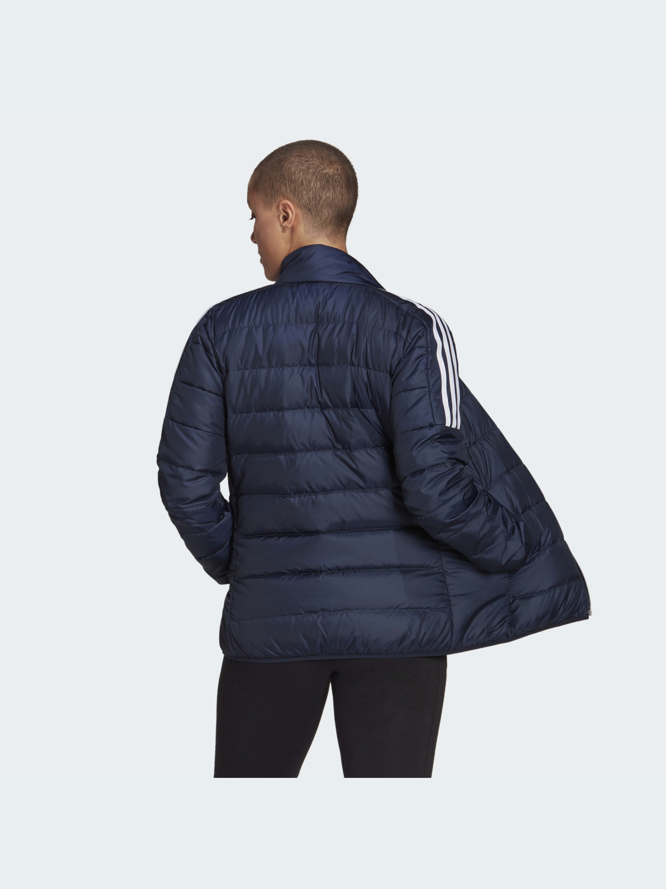 Пуховик Adidas модель GT9160 Пуховик Adidas модель GT9160 Фото