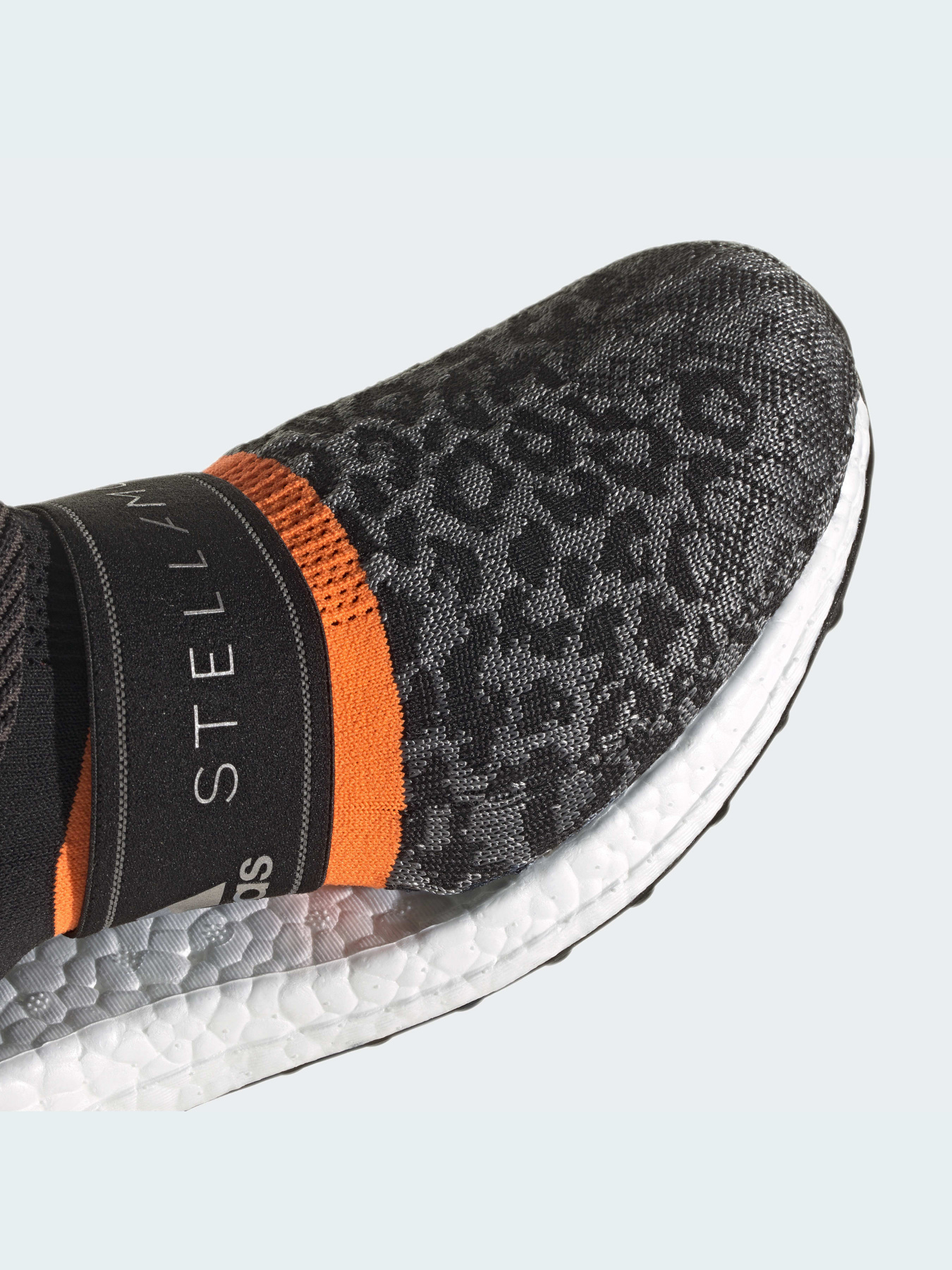 Кроссовки для бега Adidas Ultraboost модель GY4916 Фото