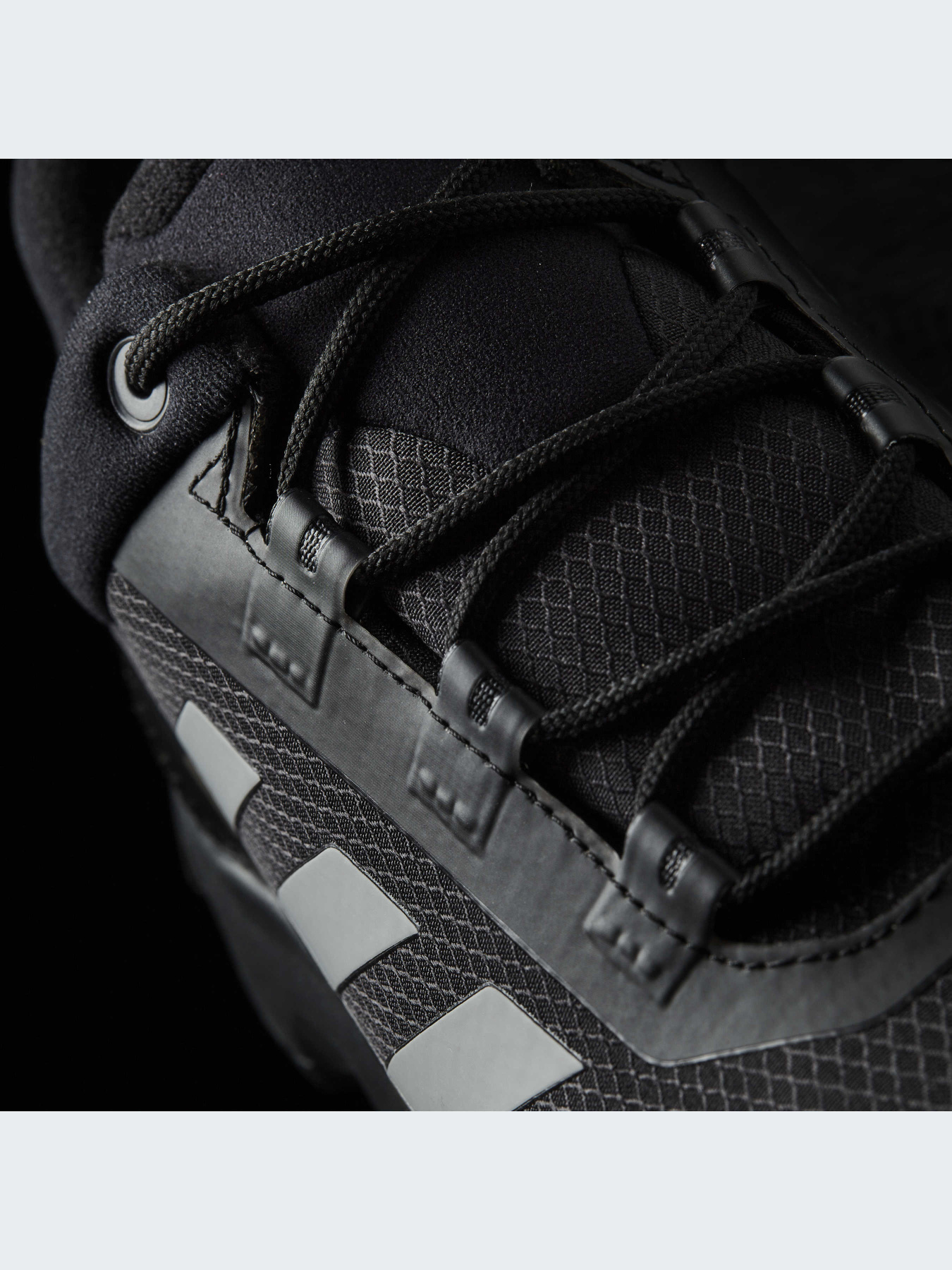 Кроссовки аутдор Adidas модель S80798 Фото