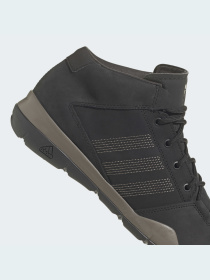 Кроссовки аутдор Adidas модель M18558 Фото