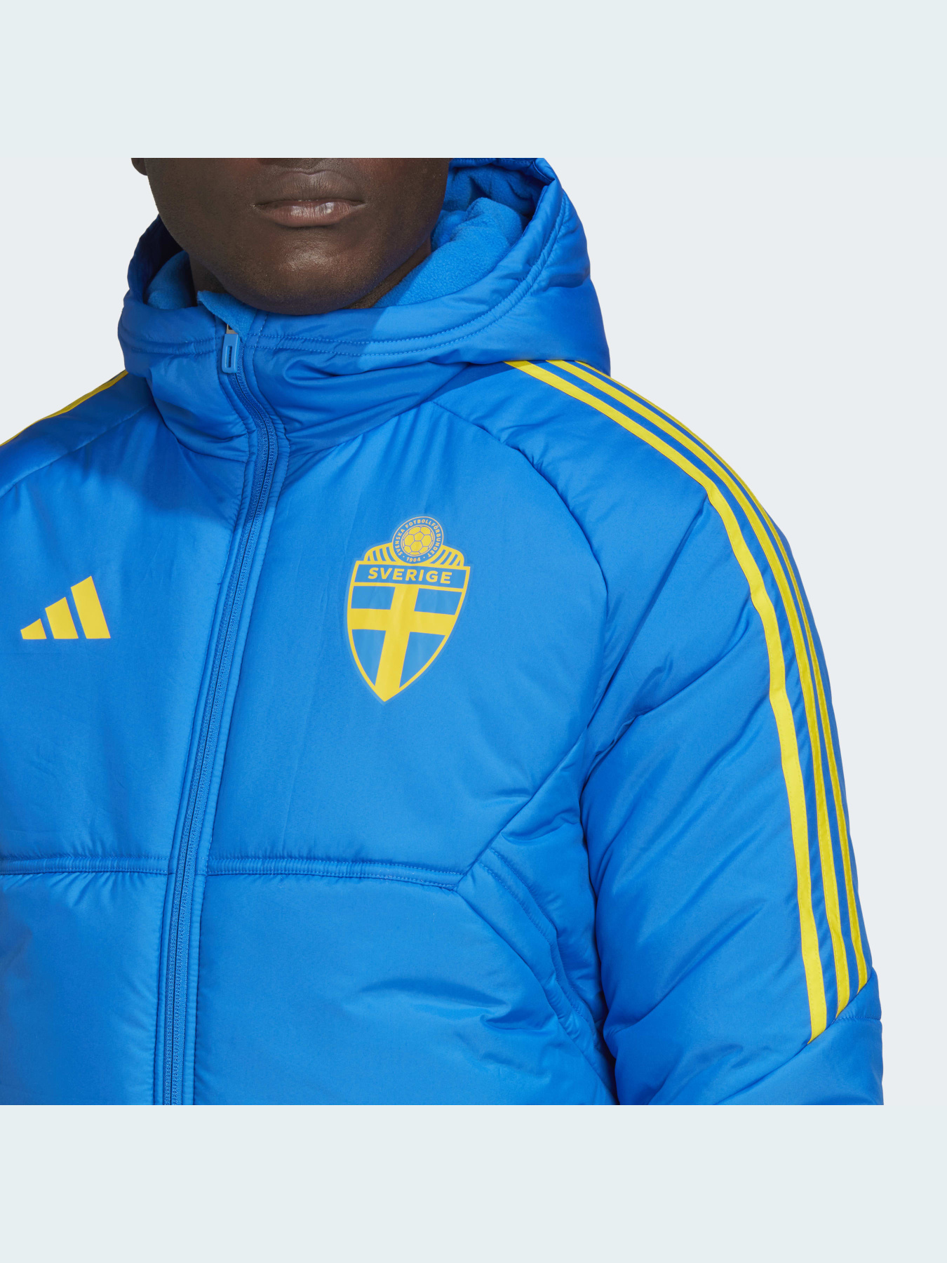 Зимова куртка Adidas Condivo модель HD8986 Зимова куртка Adidas Condivo модель HD8986 Фото