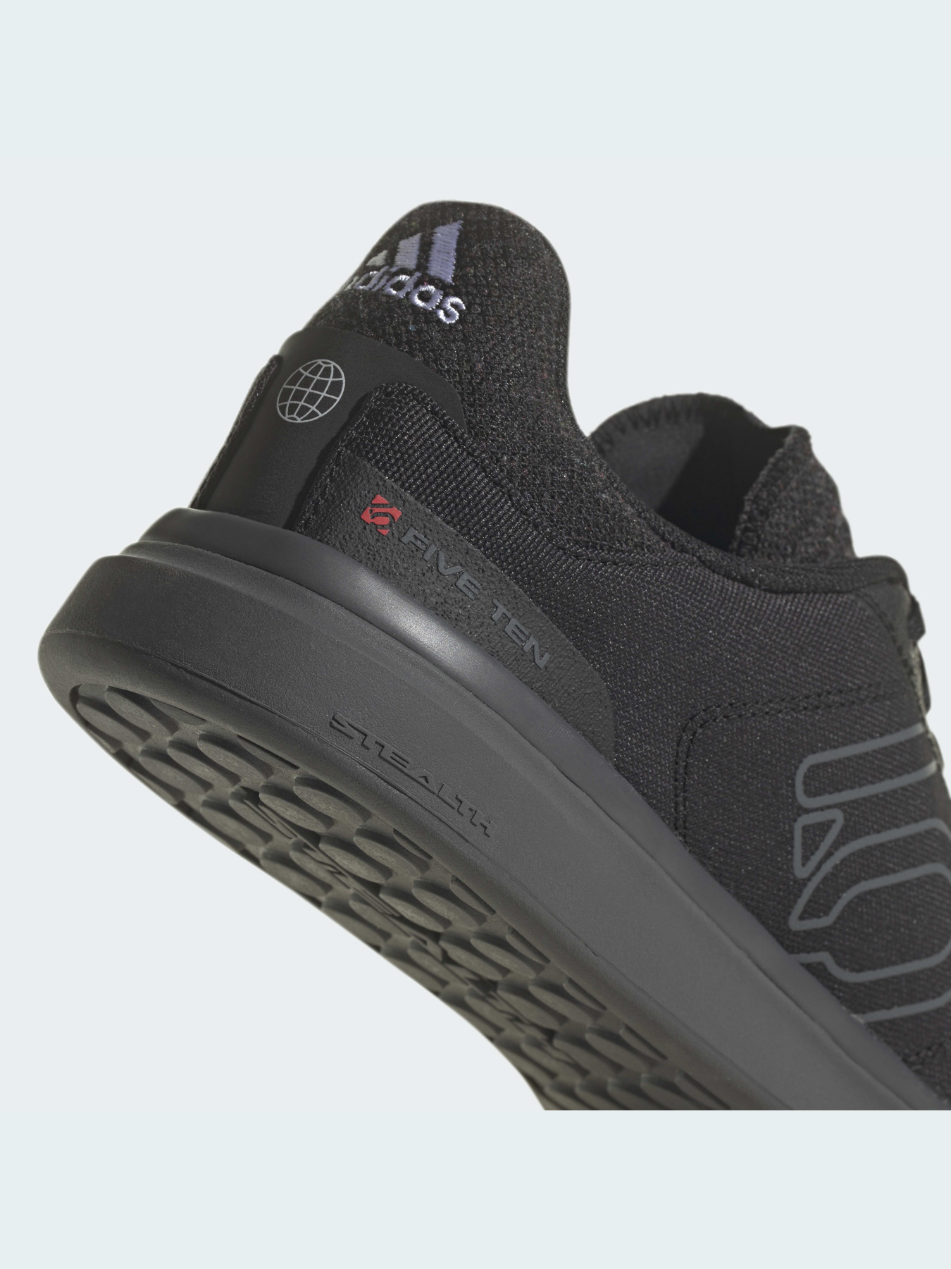 Кроссовки повседневные Adidas модель GZ9865 Фото