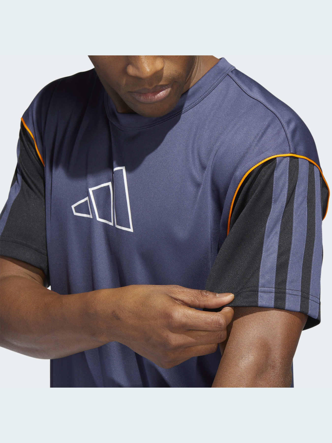 Футболка спортивна Adidas модель HF4171 Футболка спортивна Adidas модель HF4171 Фото