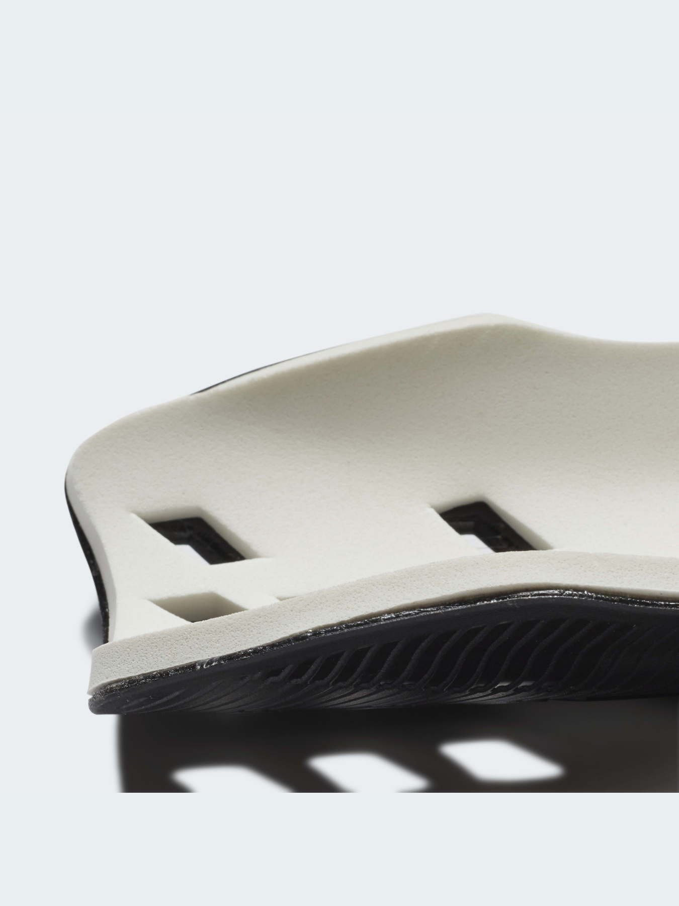 Щитки Adidas Tiro модель GI6387 Фото